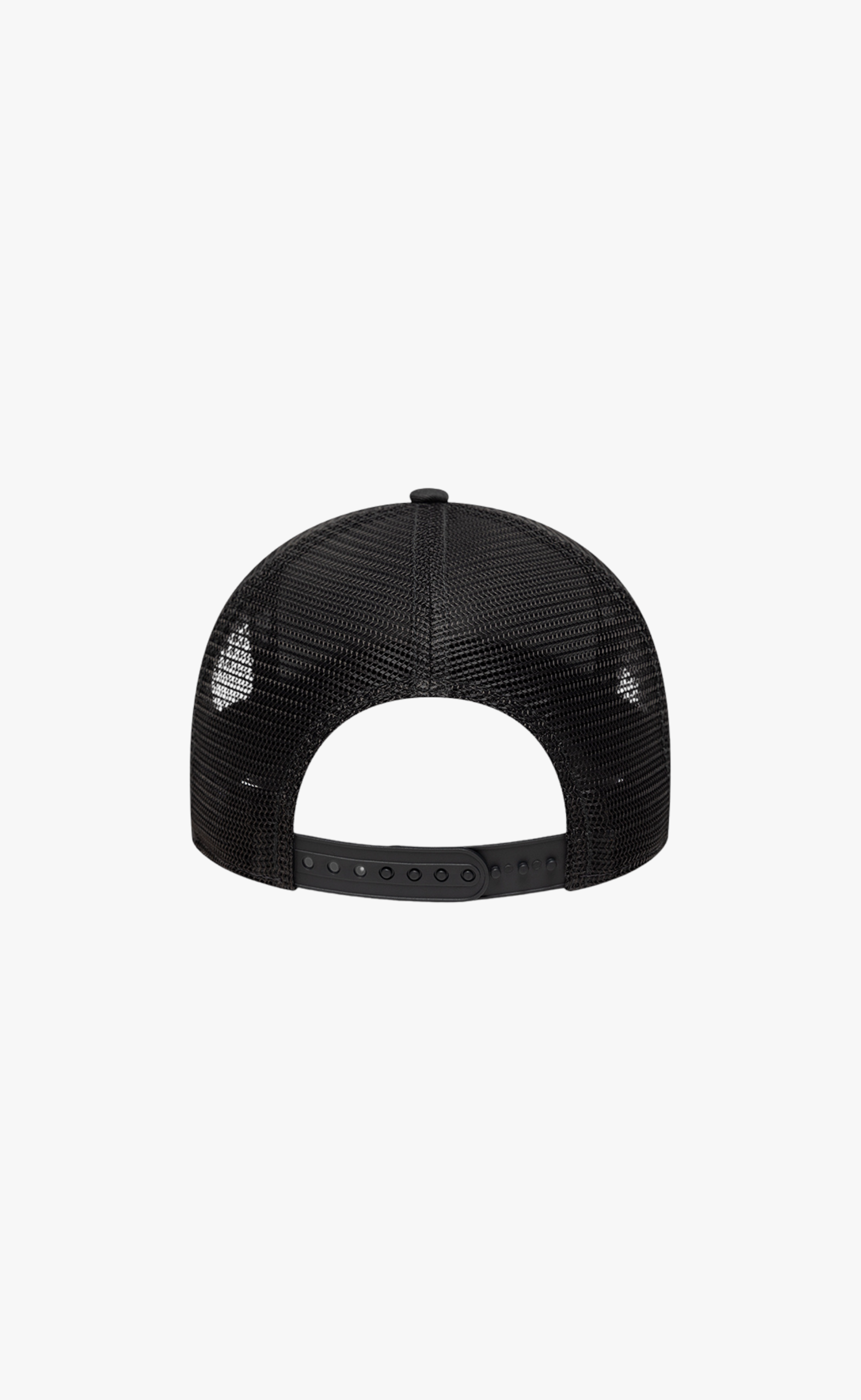 CHICAGO BULLS  OUTLINE EFRAME 9FORTY TRUCKER BLACK HAT