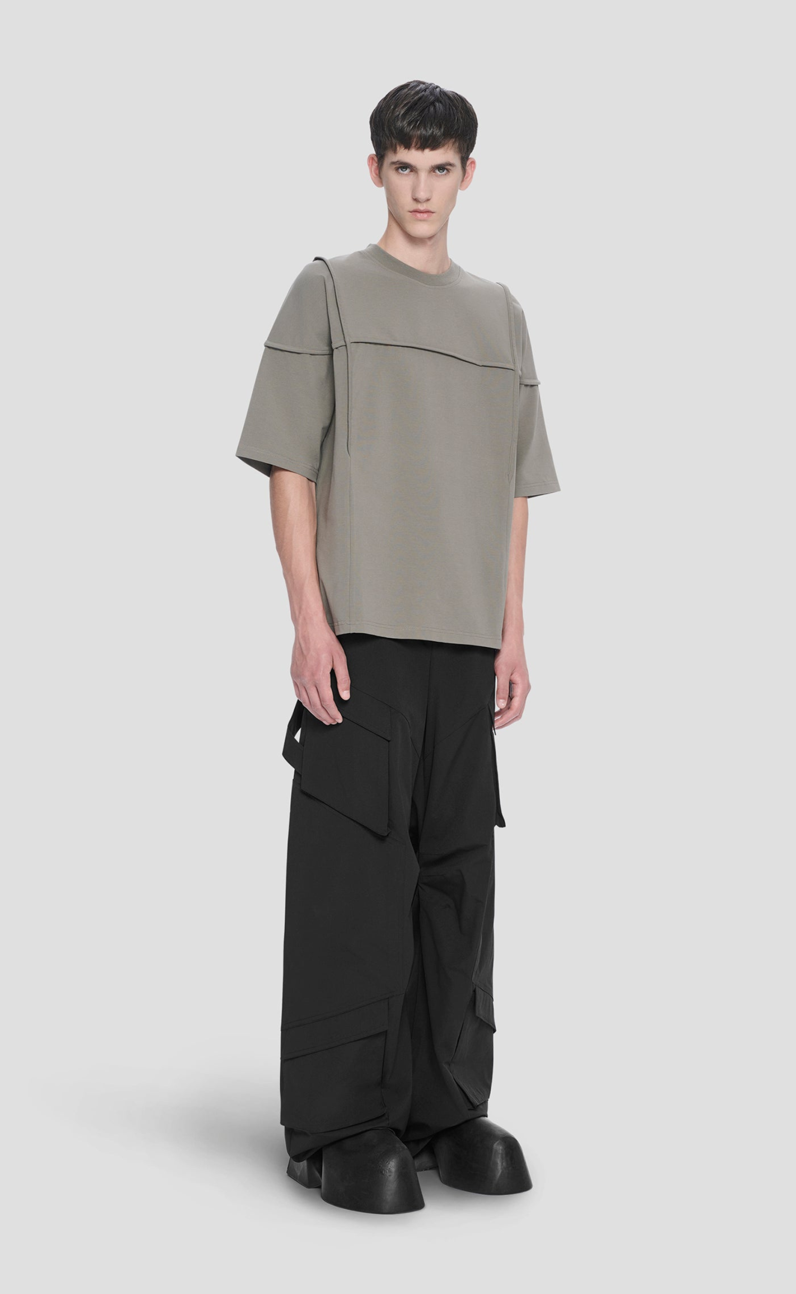 CELLULAE CARGO BLACK PANTS