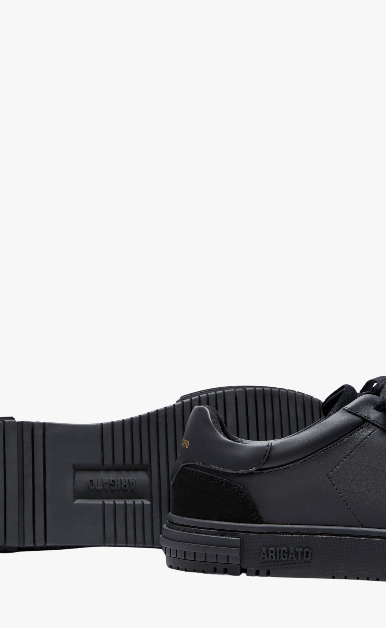 ATLAS BLACK SNEAKER