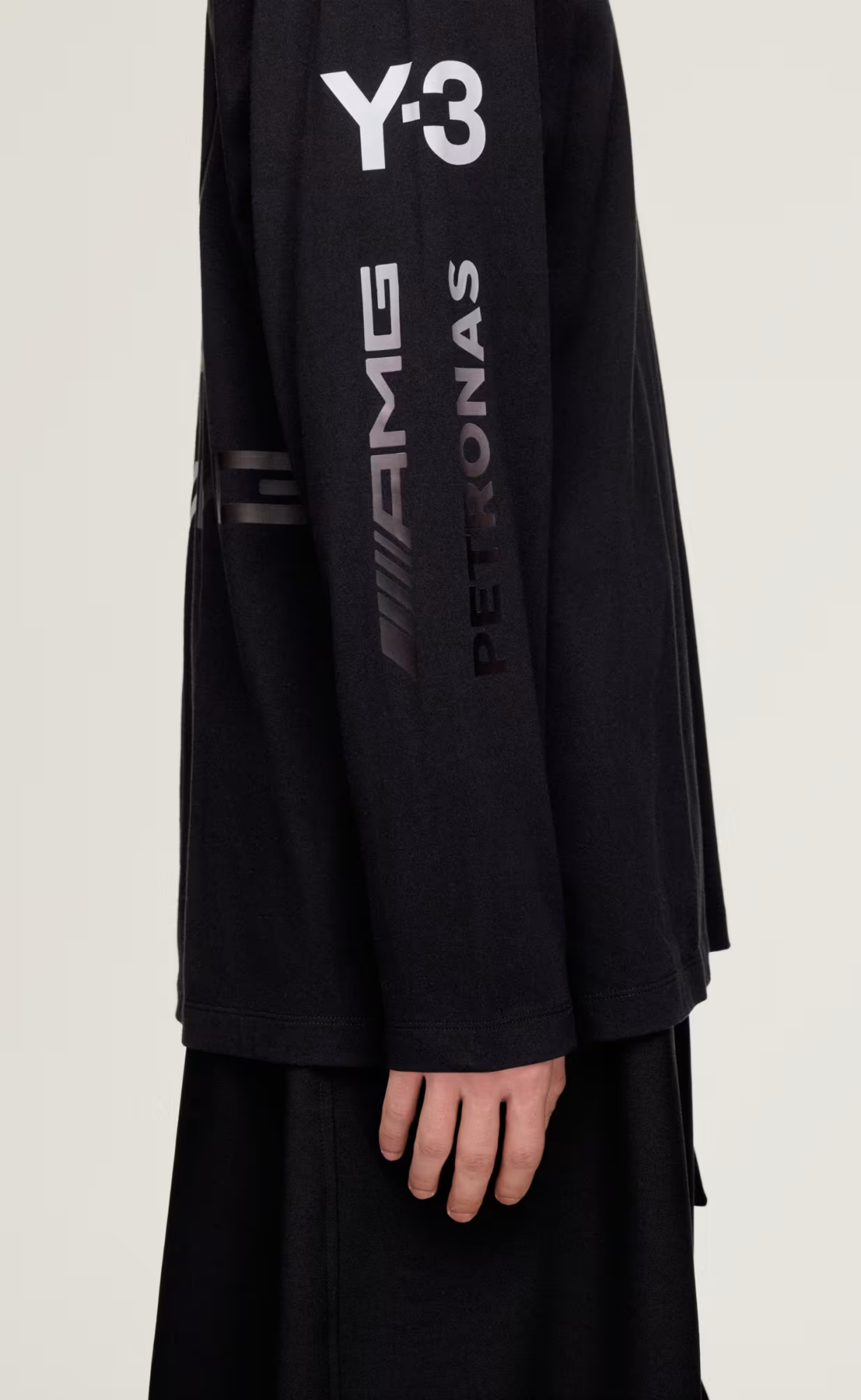 F1 MERCEDES CHAOS BLACK LONGSLEEVE