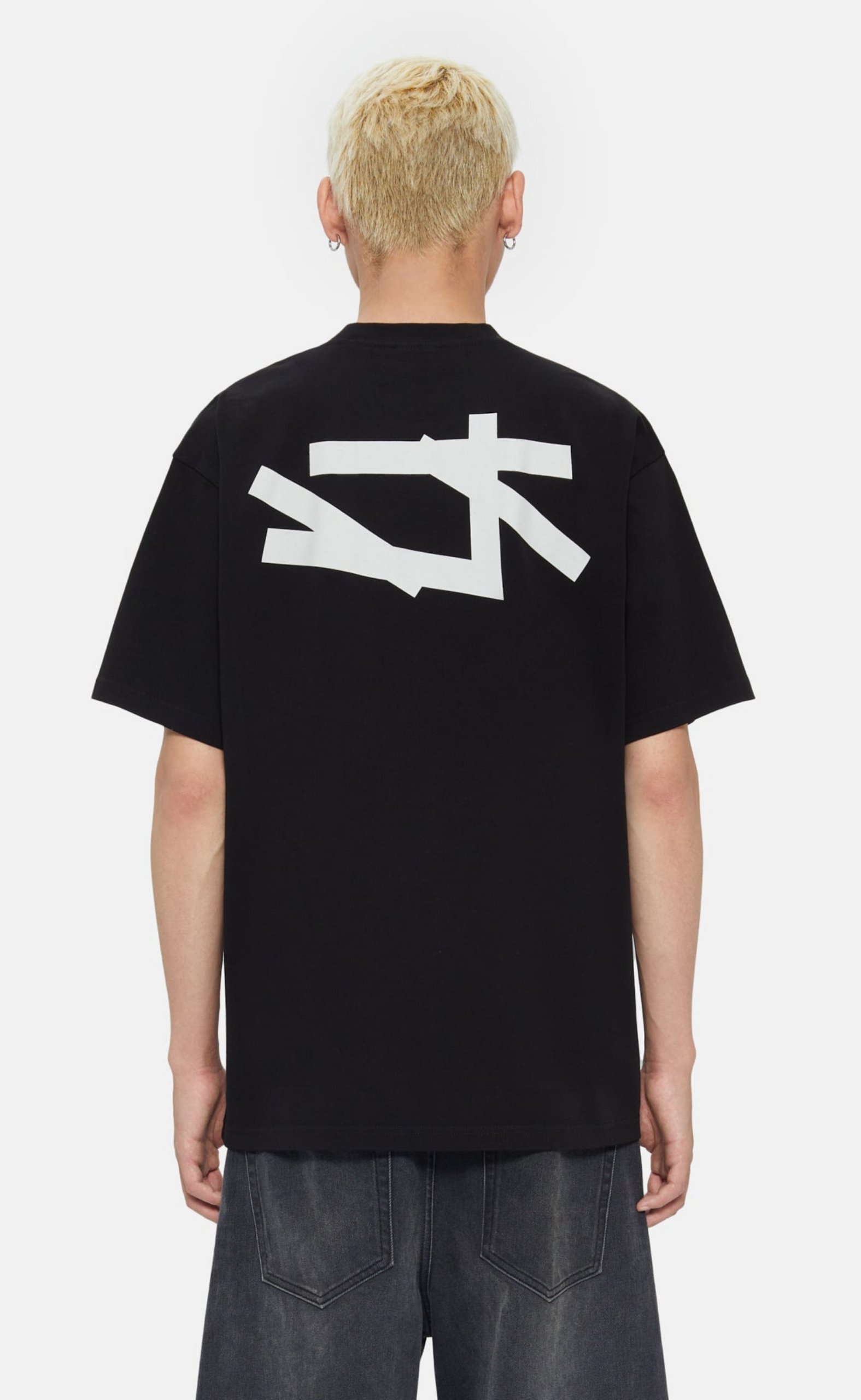 TURNED BLACK T-SHIRT