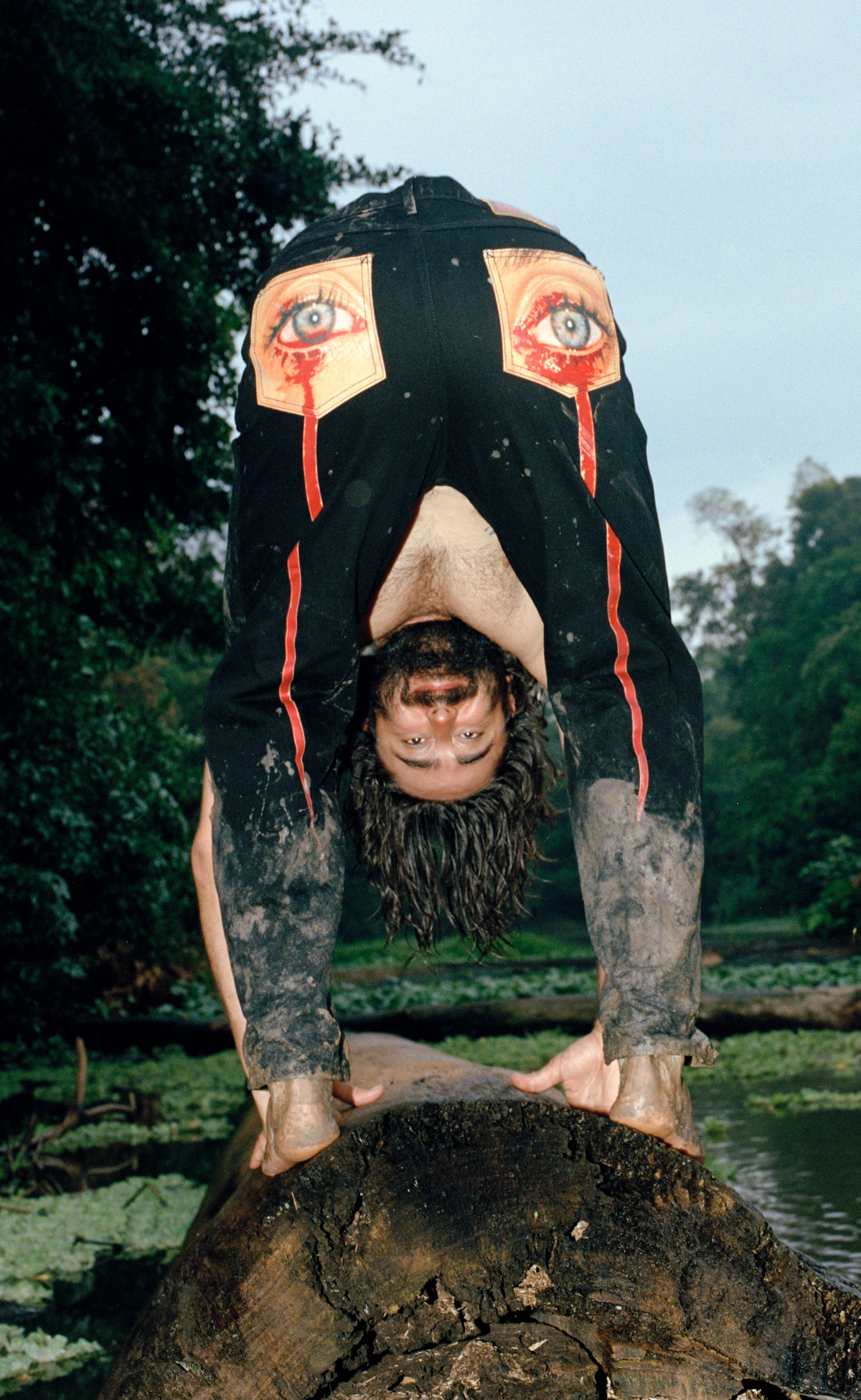 TEAR FORMULA BAGGY BLACK JEANS