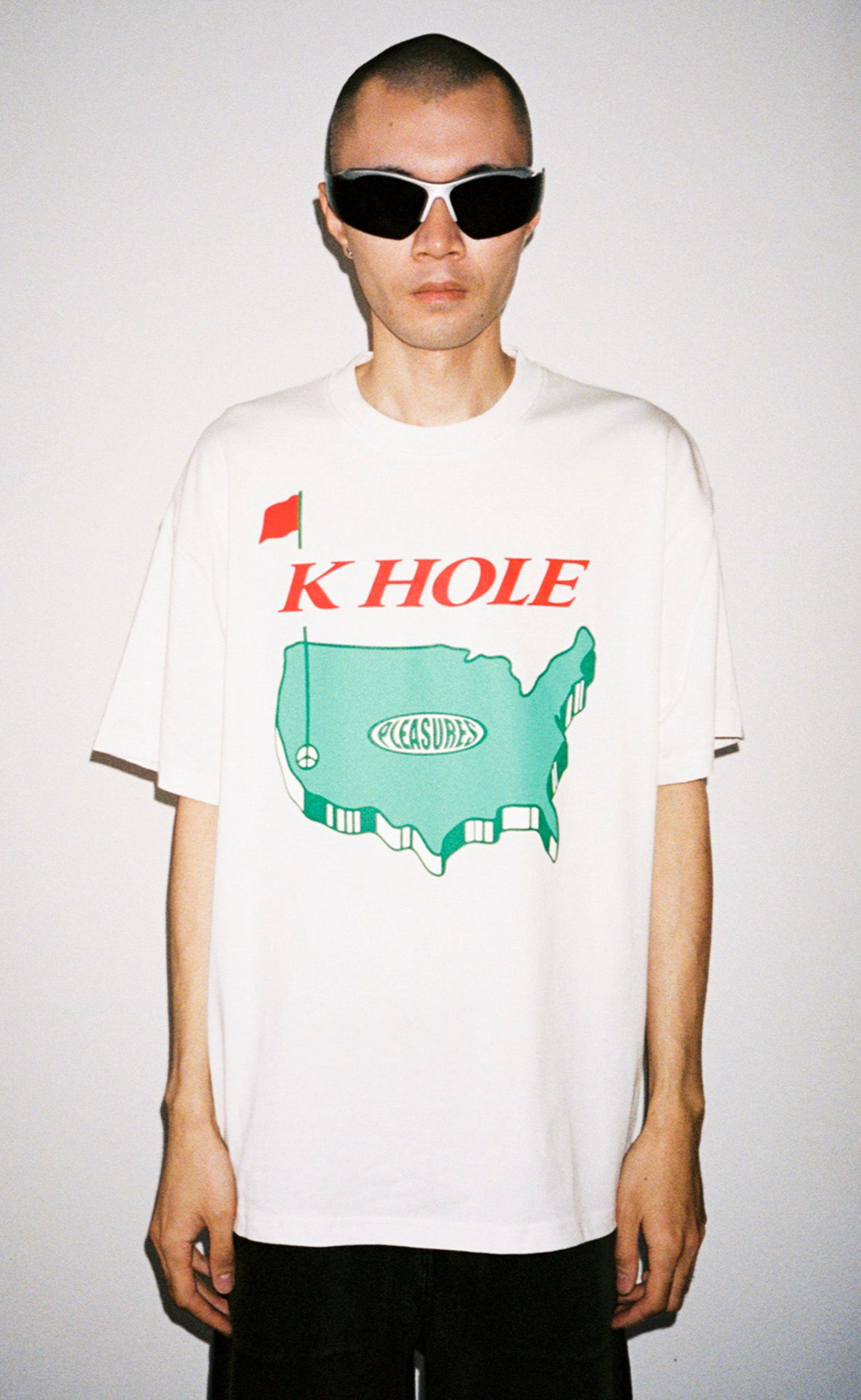 HOLE WHITE T-SHIRT