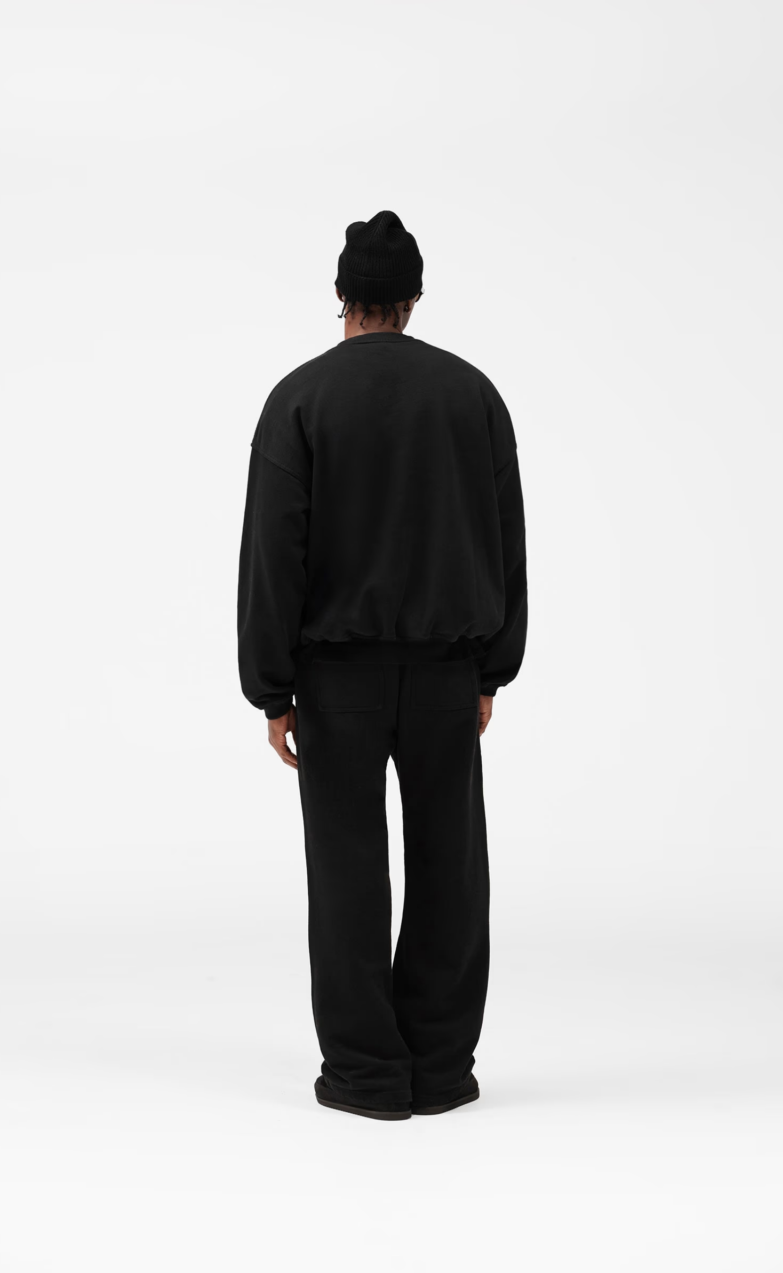 ENGLAND JET BLACK SWEATER