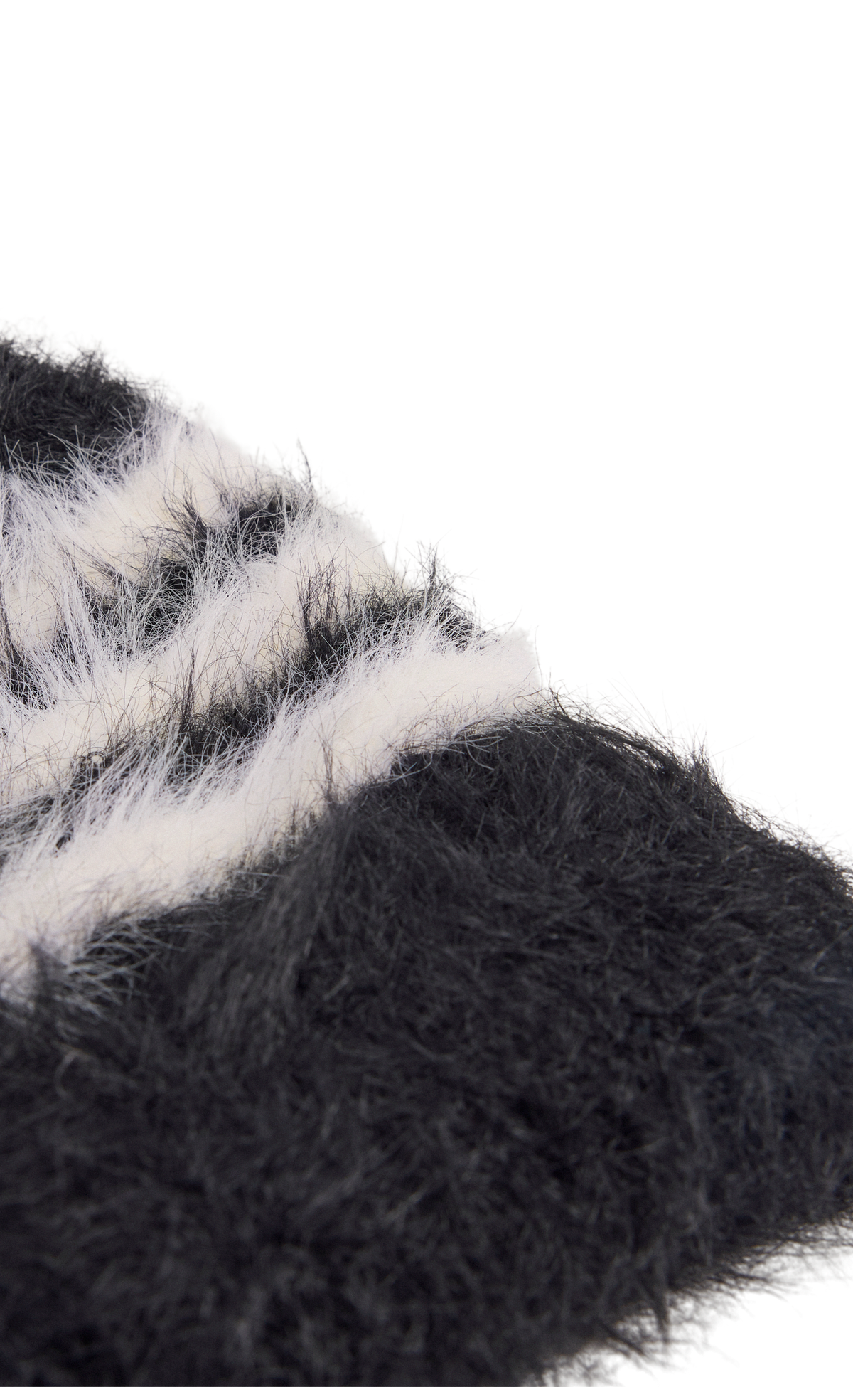 STRIPES BLACK BEANIE