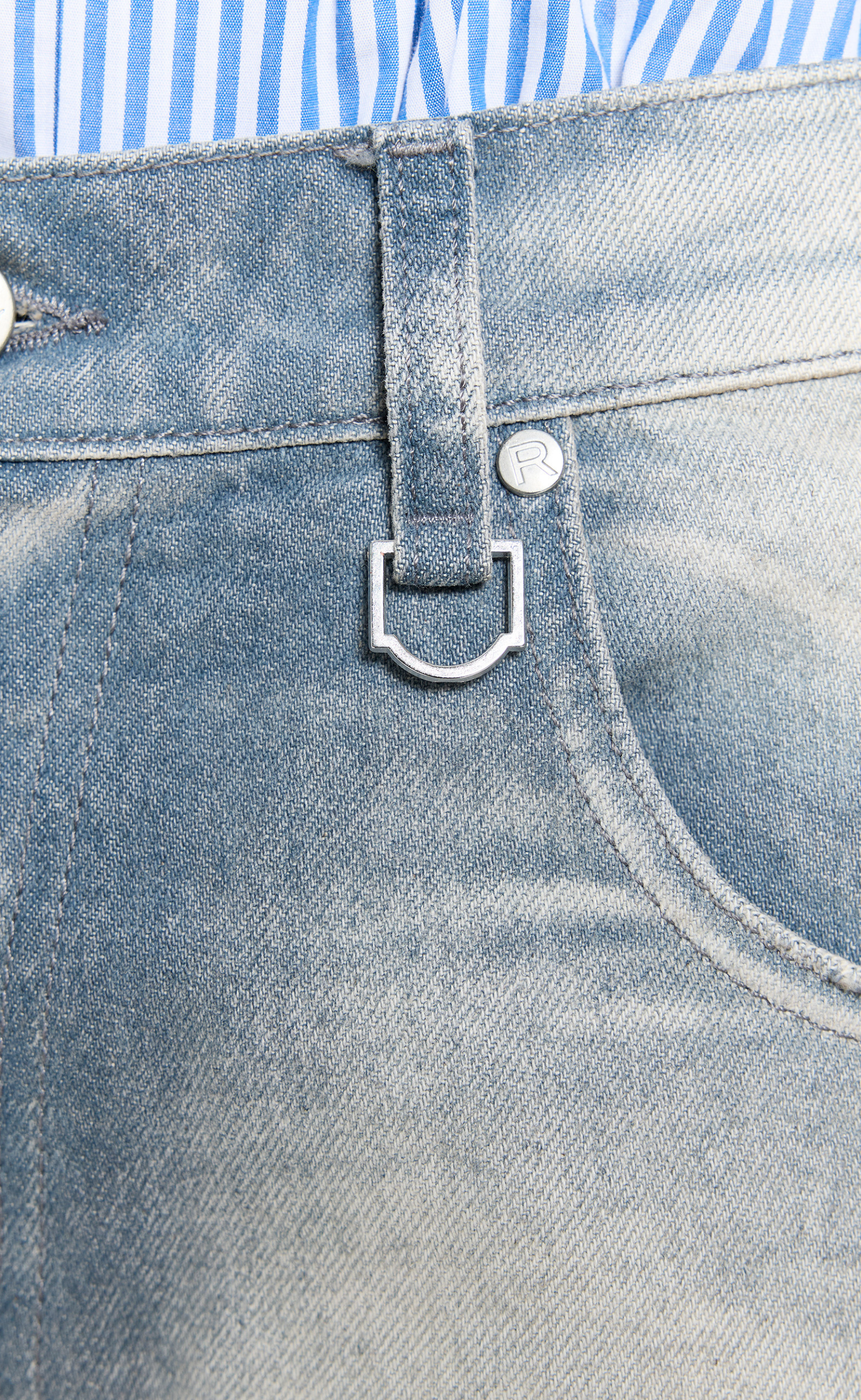 COLORIS DISTRESSED BLUE JEANS