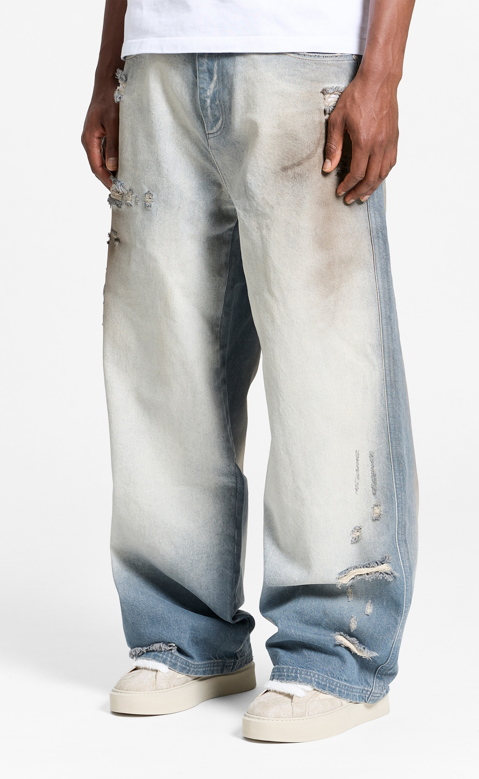 COLORIS DISTRESSED BLUE JEANS