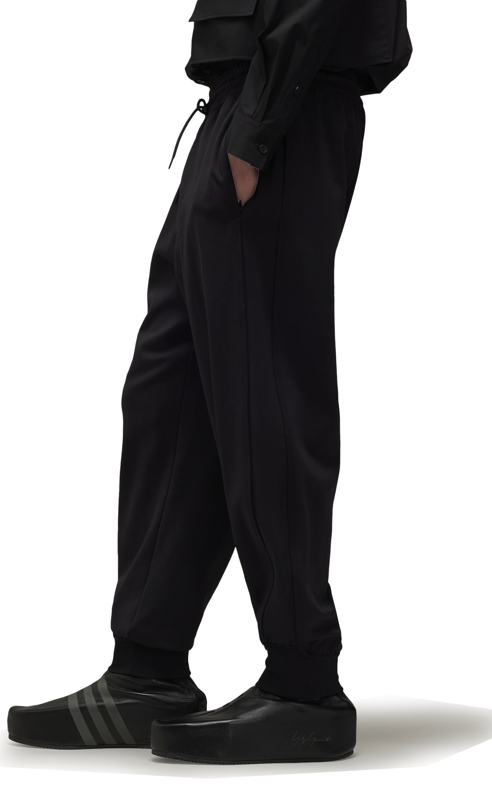 CUFFED TRACK BLACK SWEATPANTS