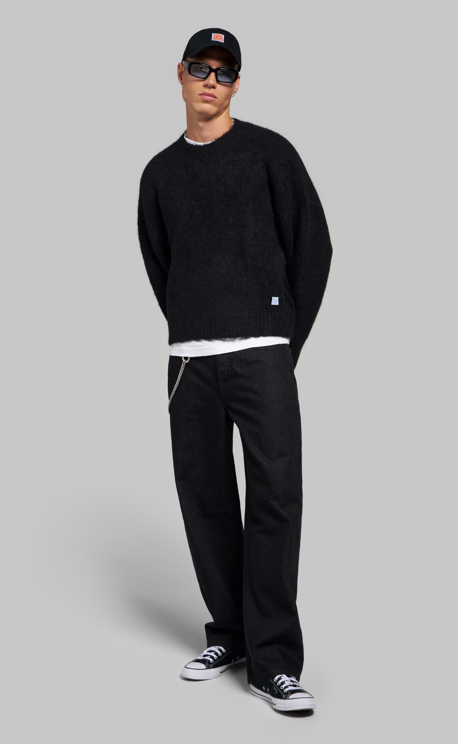 ENCI V3 BLACK SWEATER