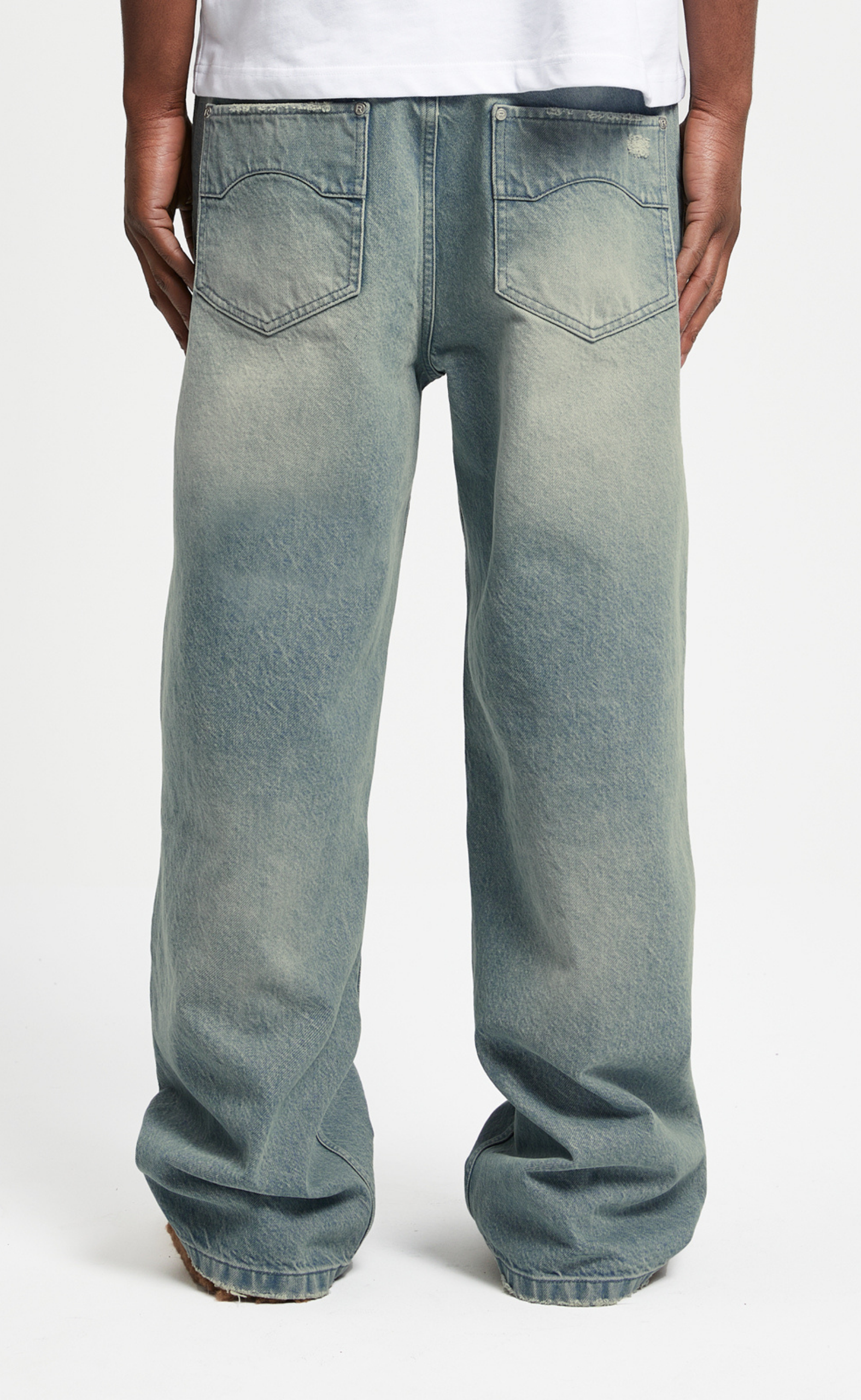 ESSENTIAL BAGGY LIGHT BLUE JEANS