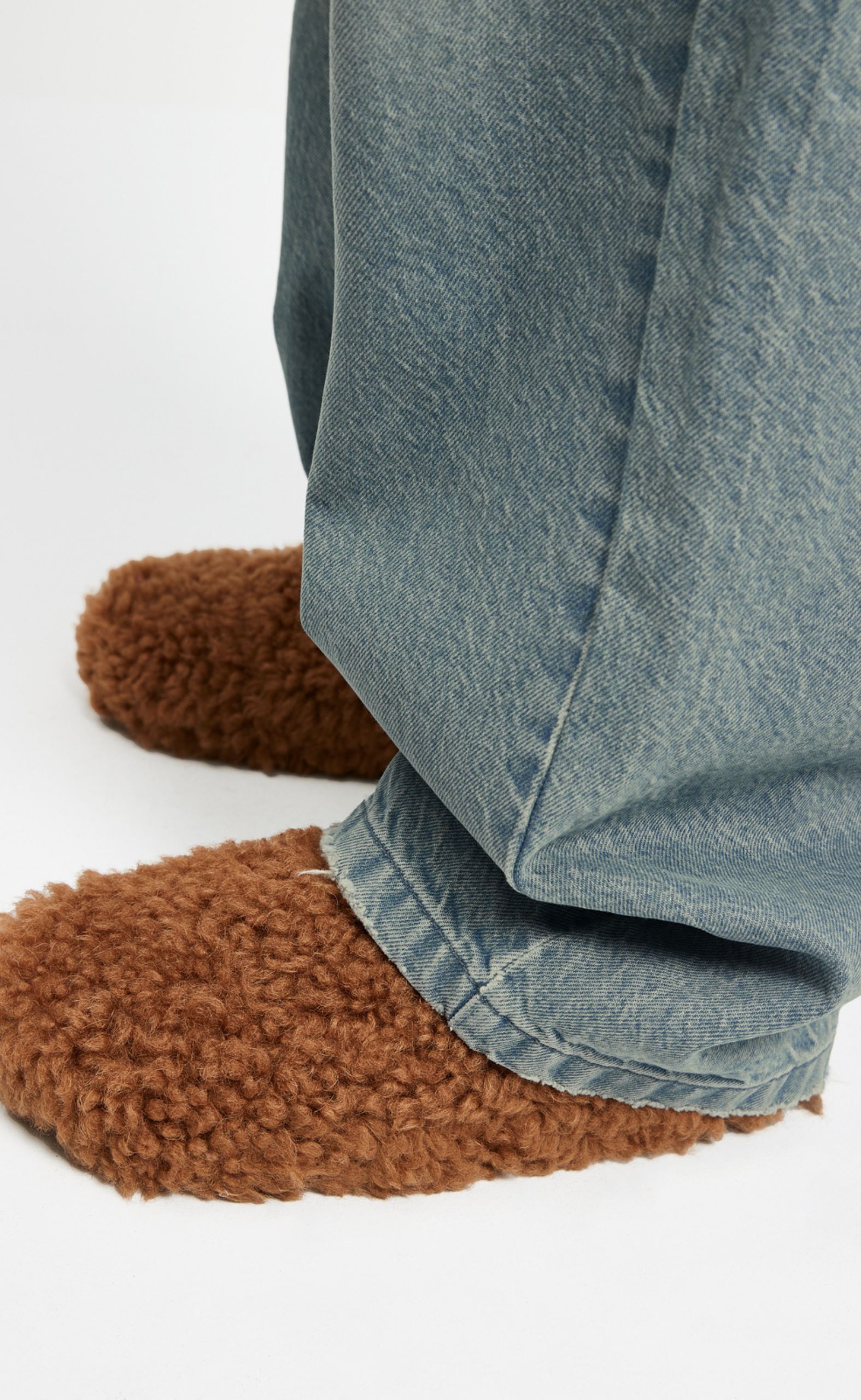 ESSENTIAL BAGGY LIGHT BLUE JEANS