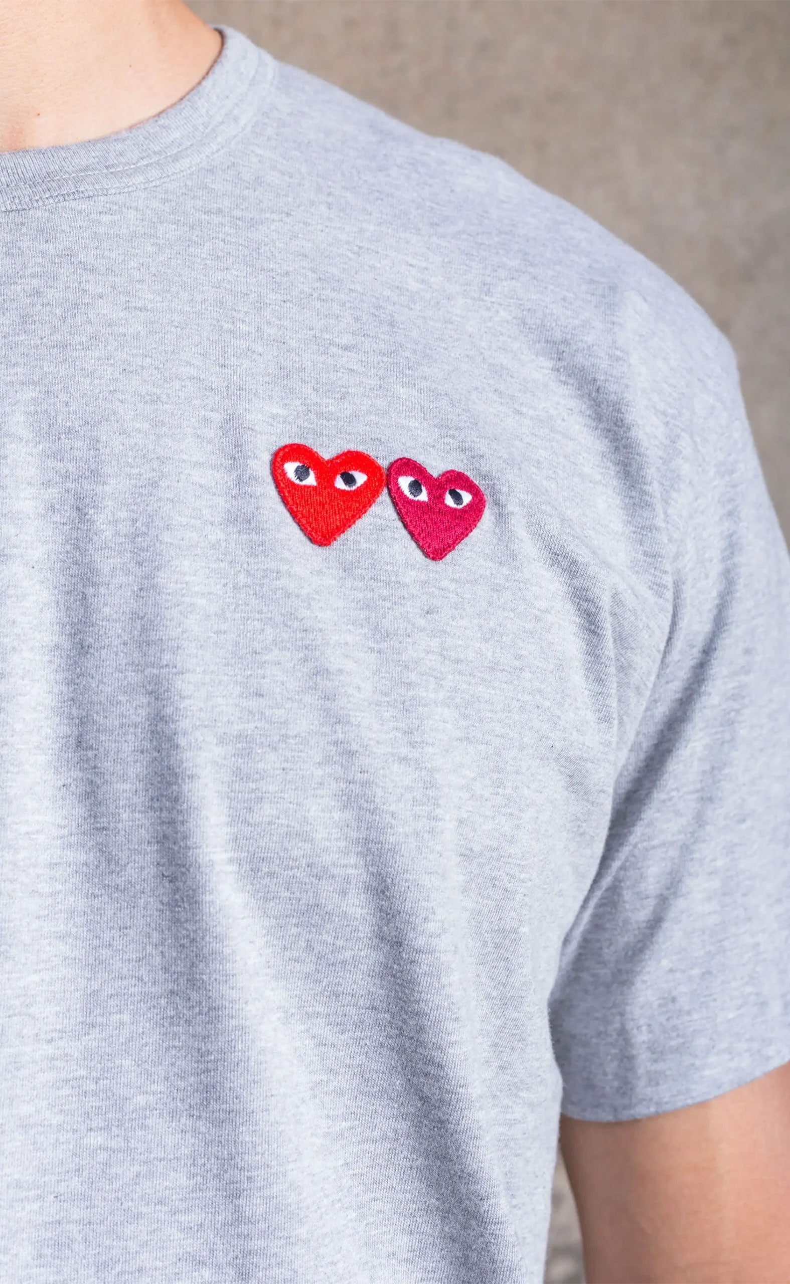 GREY PLAY COMME DES GARÇONS T-SHIRT WITH DOUBLE HEART