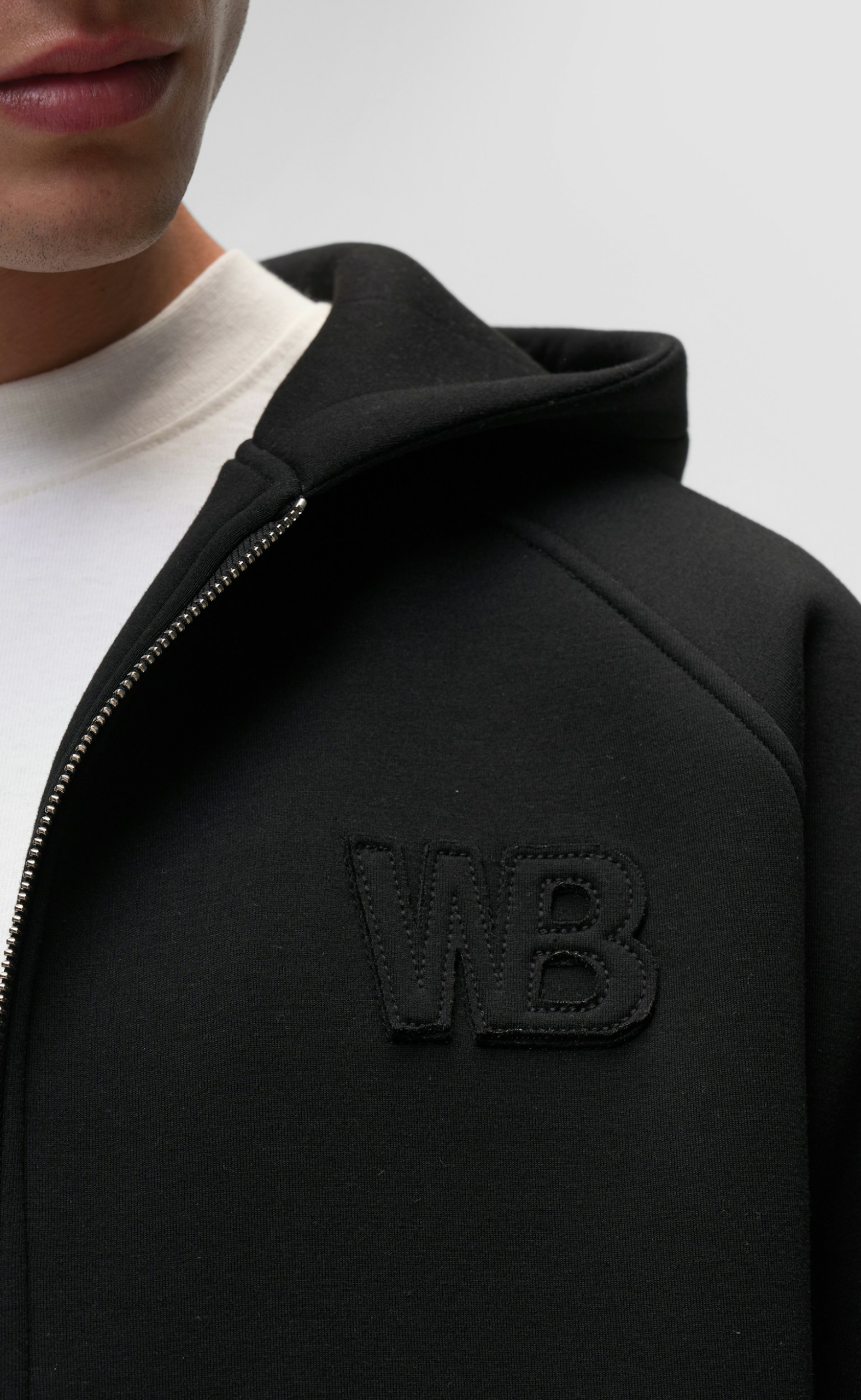 GRUVEN V2 ZIP BLACK HOODIE