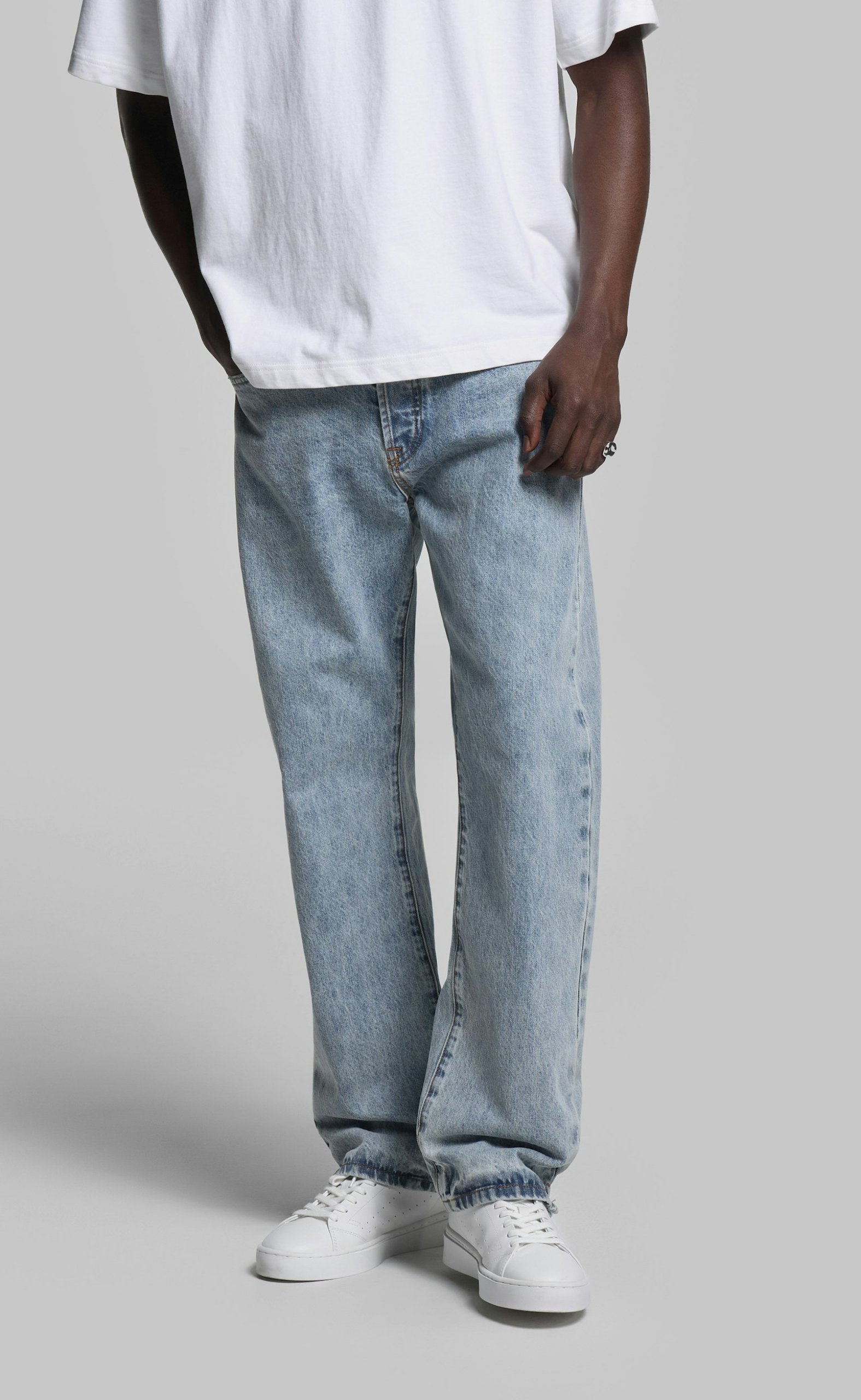 LUIS V3 FADED BLUE JEANS