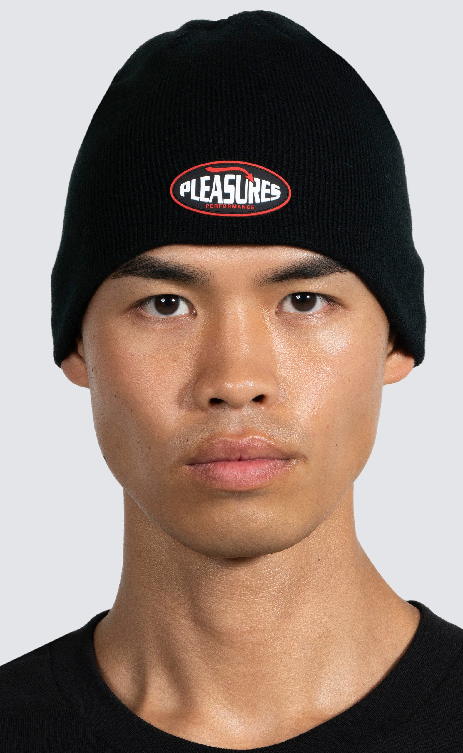 PERFORMANCE BLACK BEANIE