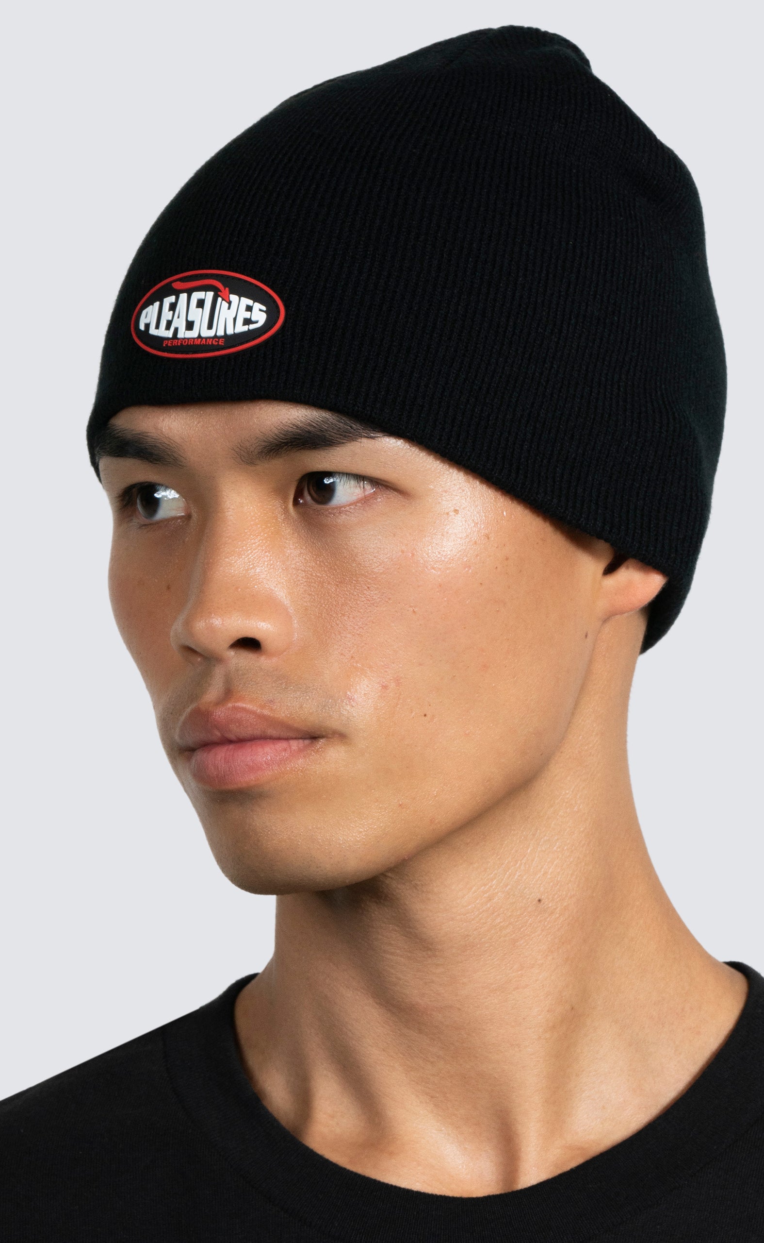 PERFORMANCE BLACK BEANIE