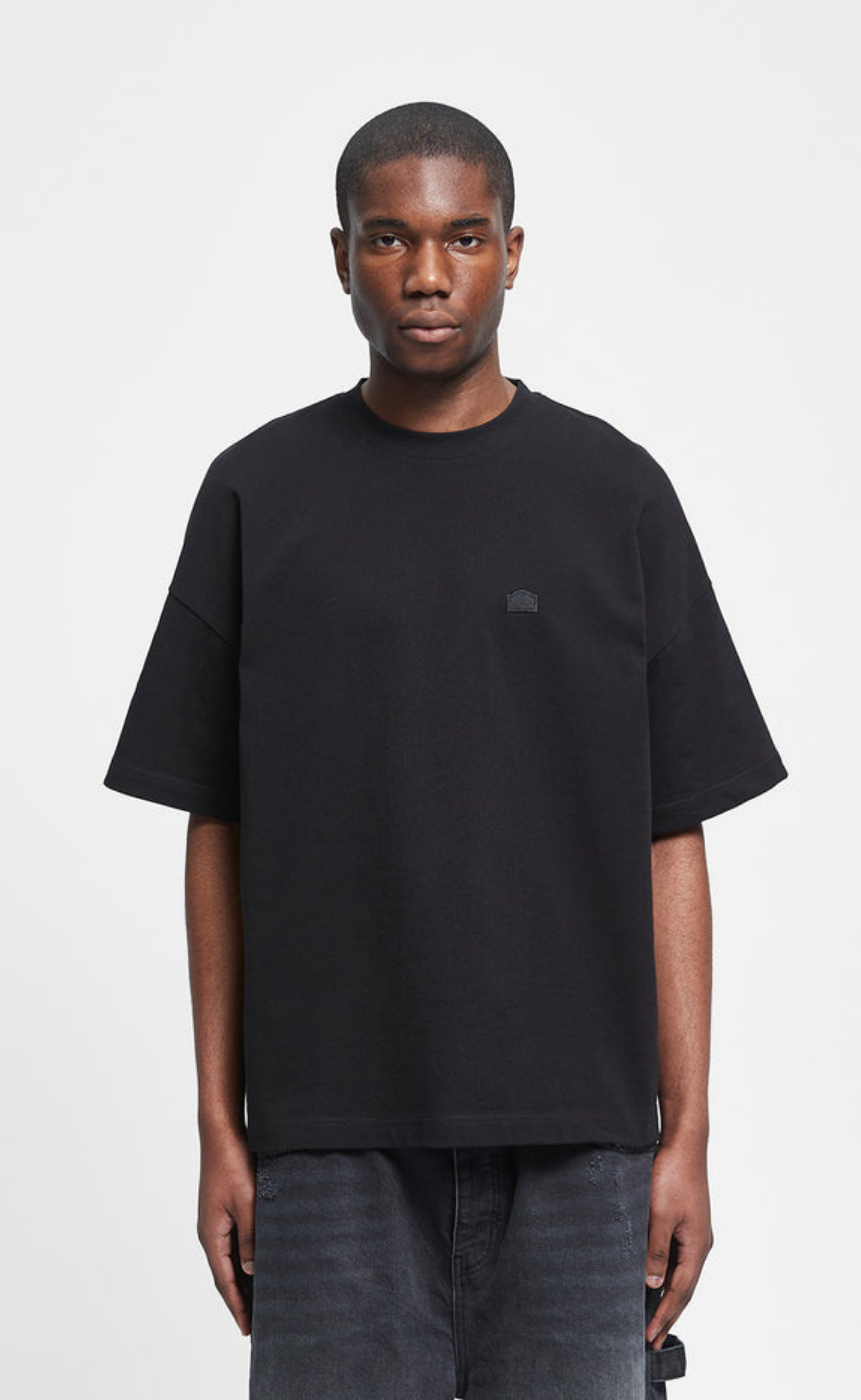 SIGNE BLACK T-SHIRT