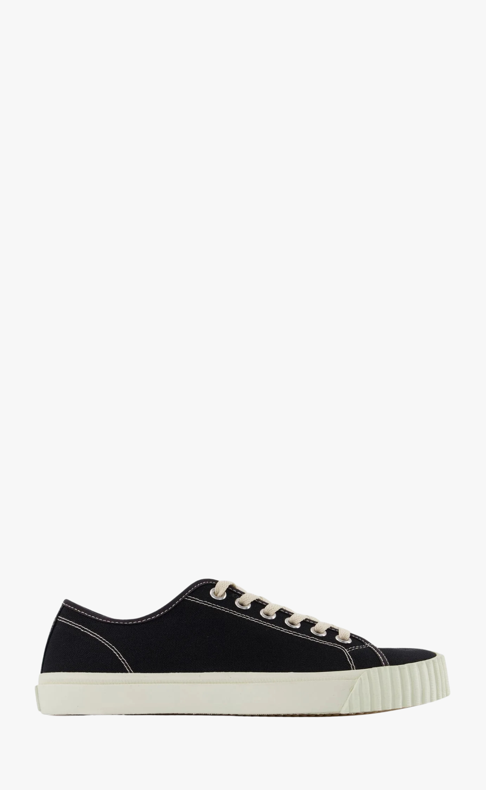 TABI LOW BLACK WHITE SNEAKER