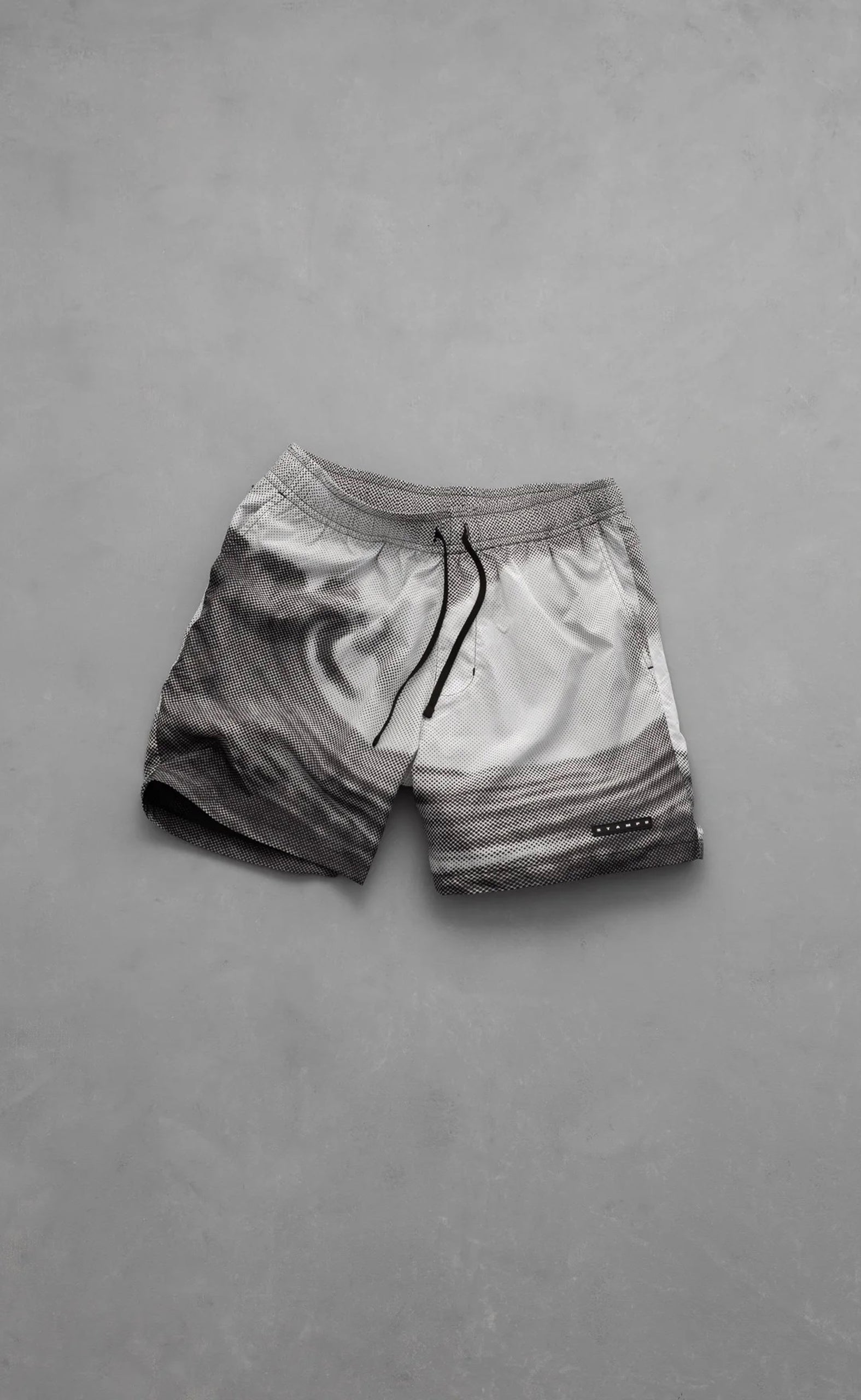 WAVE BLACK PRINT SHORTS