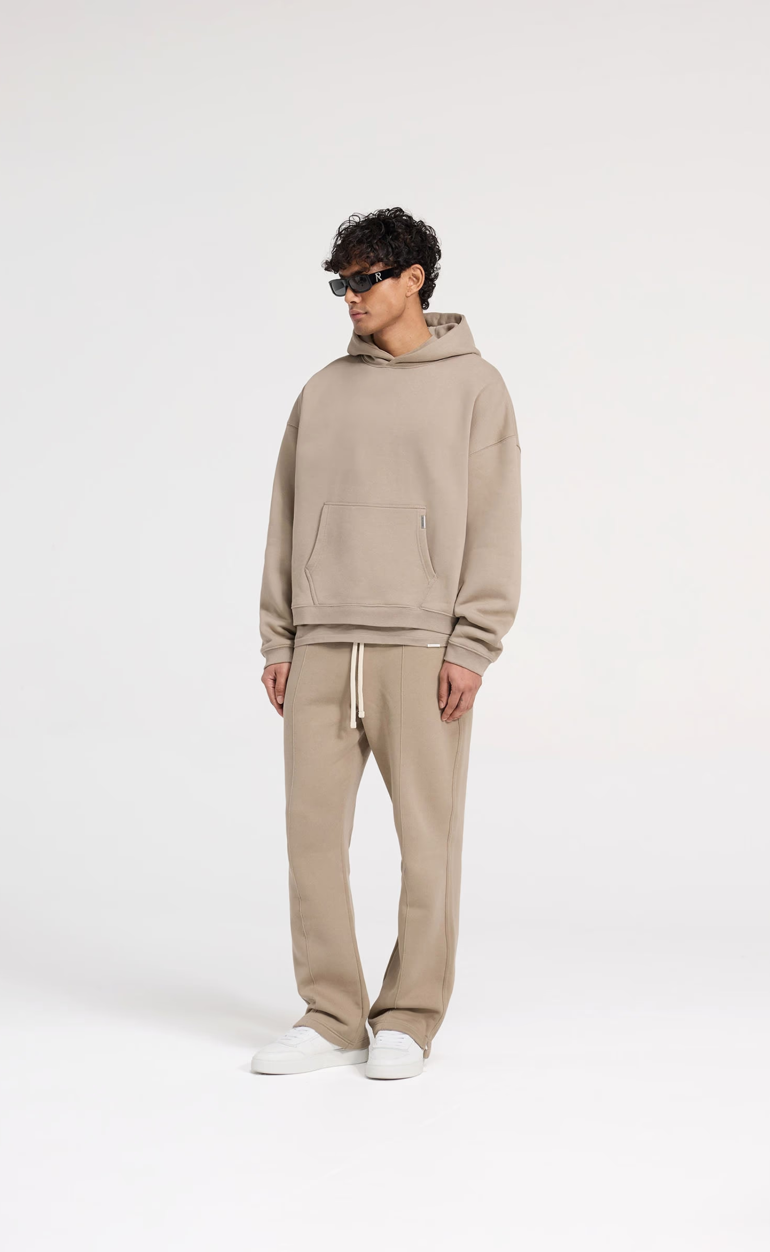 INITIAL BOXY OVERSIZED DUNE HOODIE