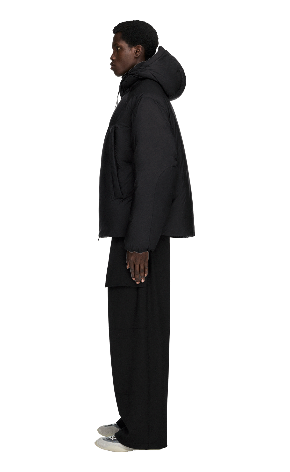 HOODED PUFFER BLACK JACKET
