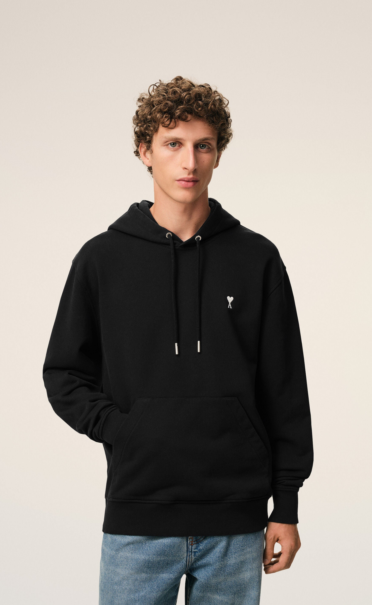 CONTRASTED AMI DE COEUR BLACK HOODIE