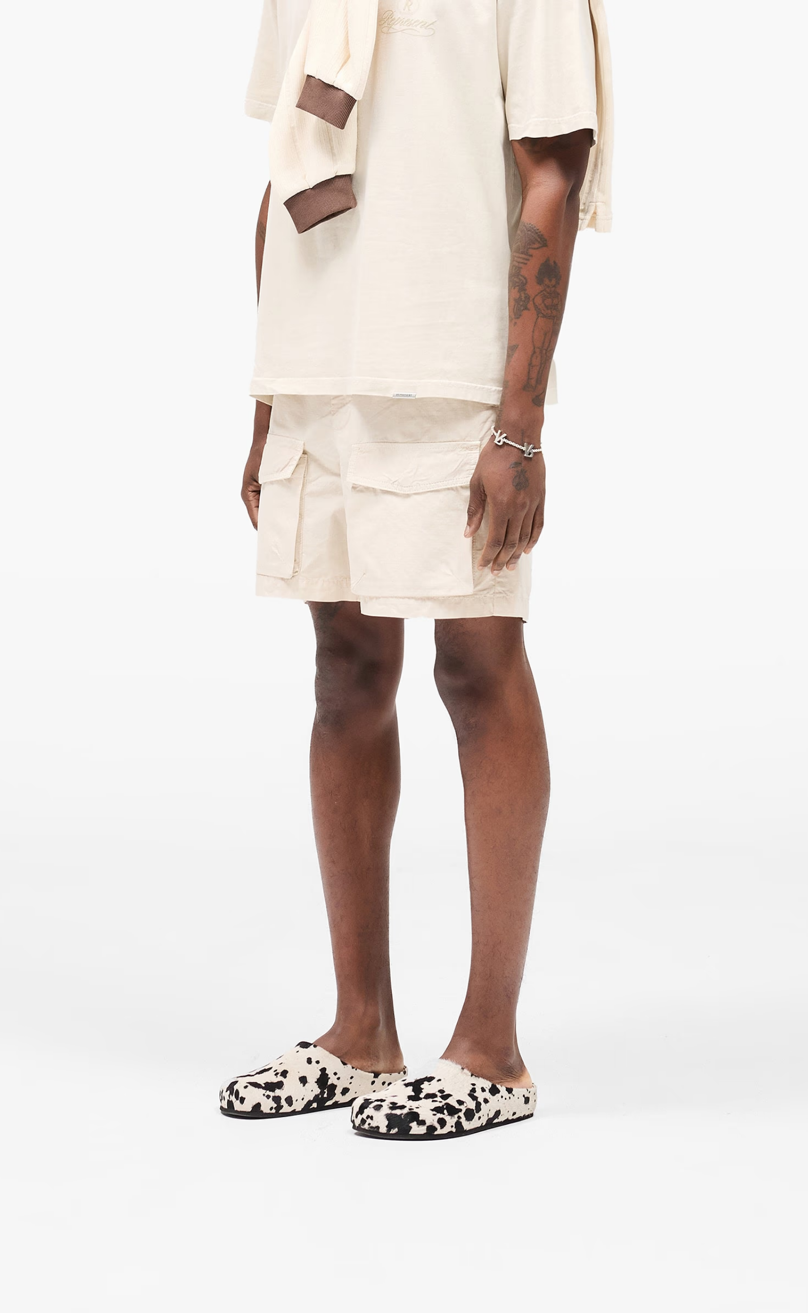 FRONT POCKET CARGO CHAMOAGNE SHORTS
