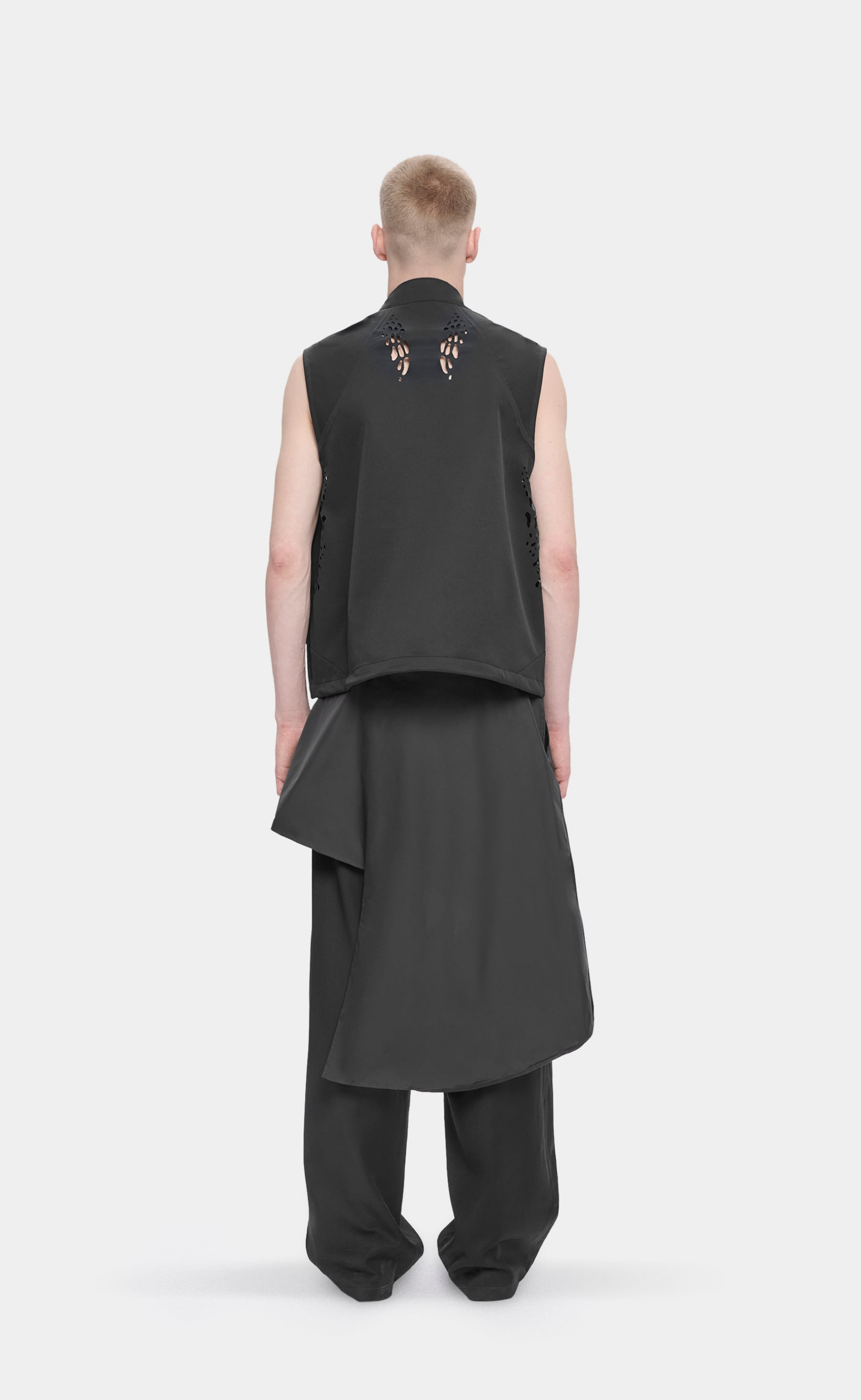 ROAN BLACK VEST