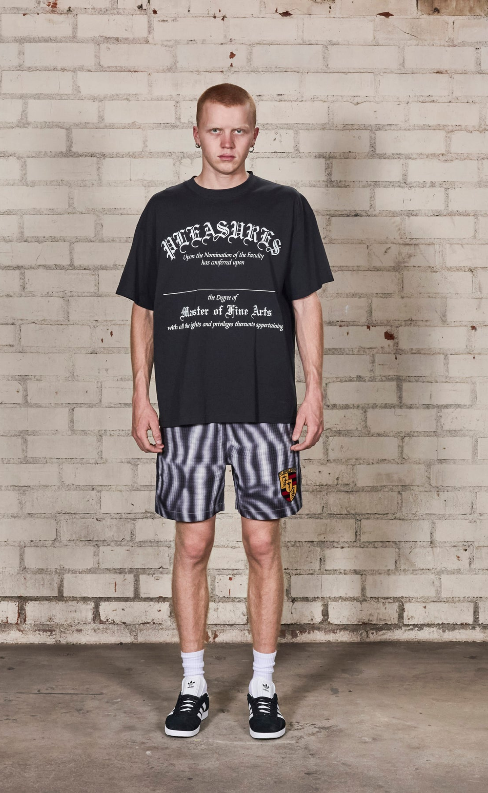 DEGREE BLACK T-SHIRT