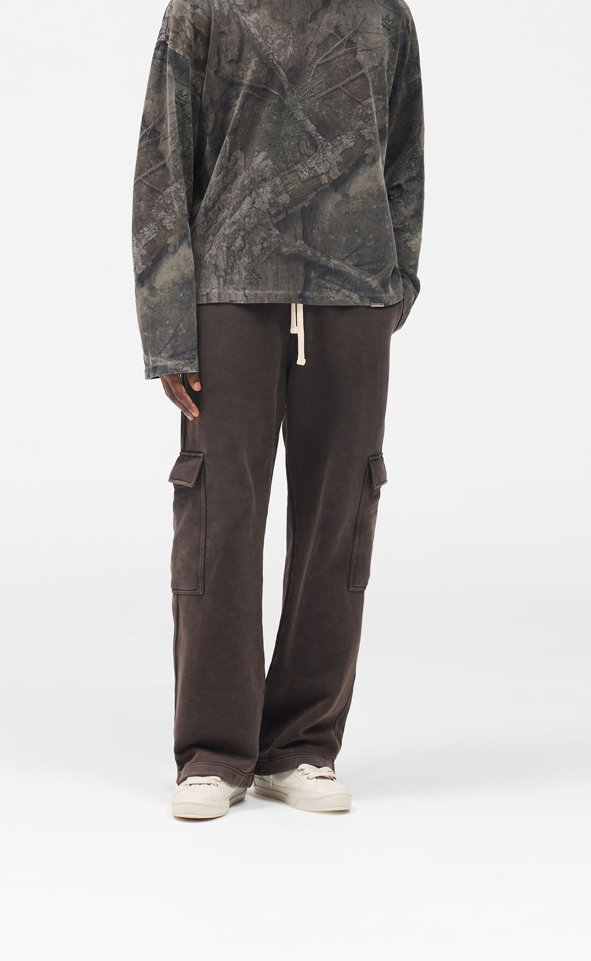 INITIAL CARGO COOFFE SWEATPANTS
