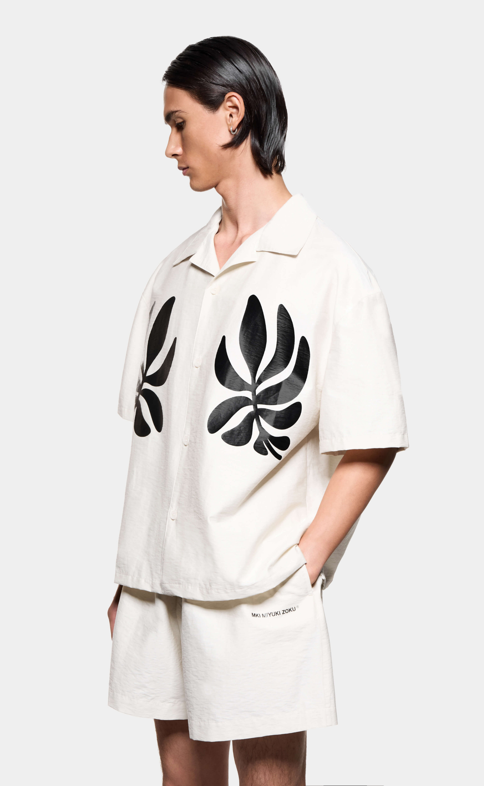 BOTANICAL PRINT VACATION BONE SHIRT