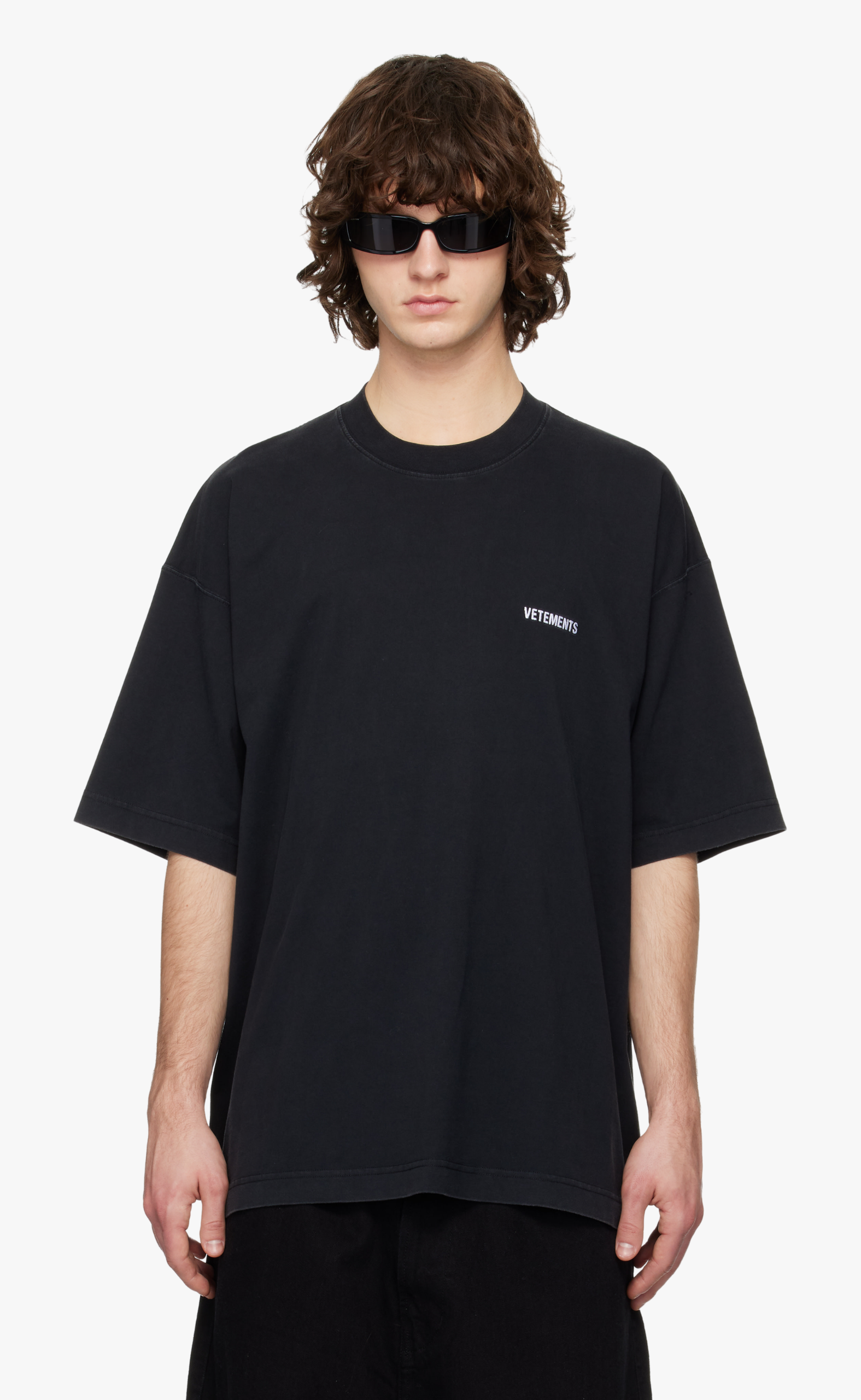 WHITE LOGO BLACK T-SHIRT
