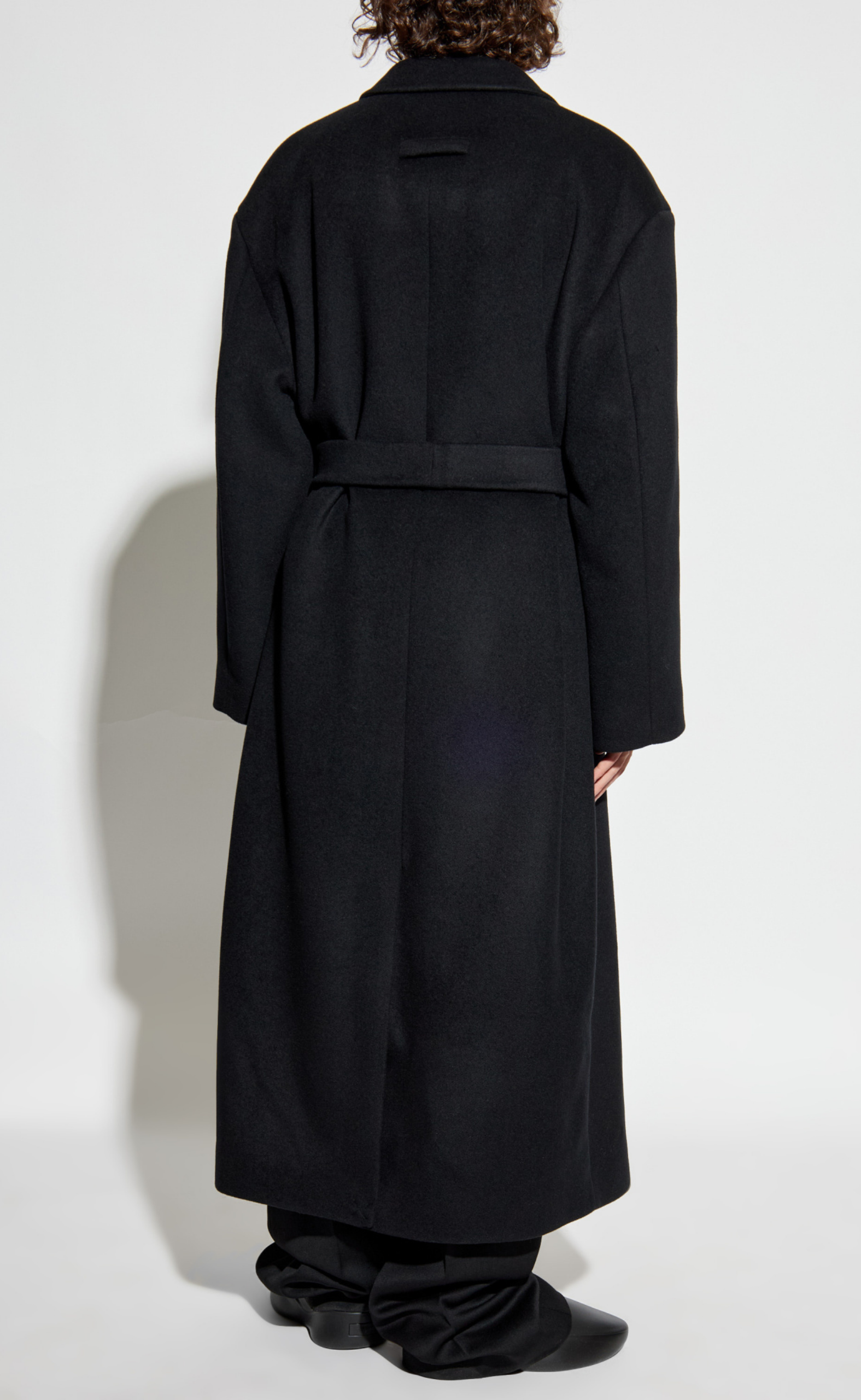 RELAXED BLACK COAT