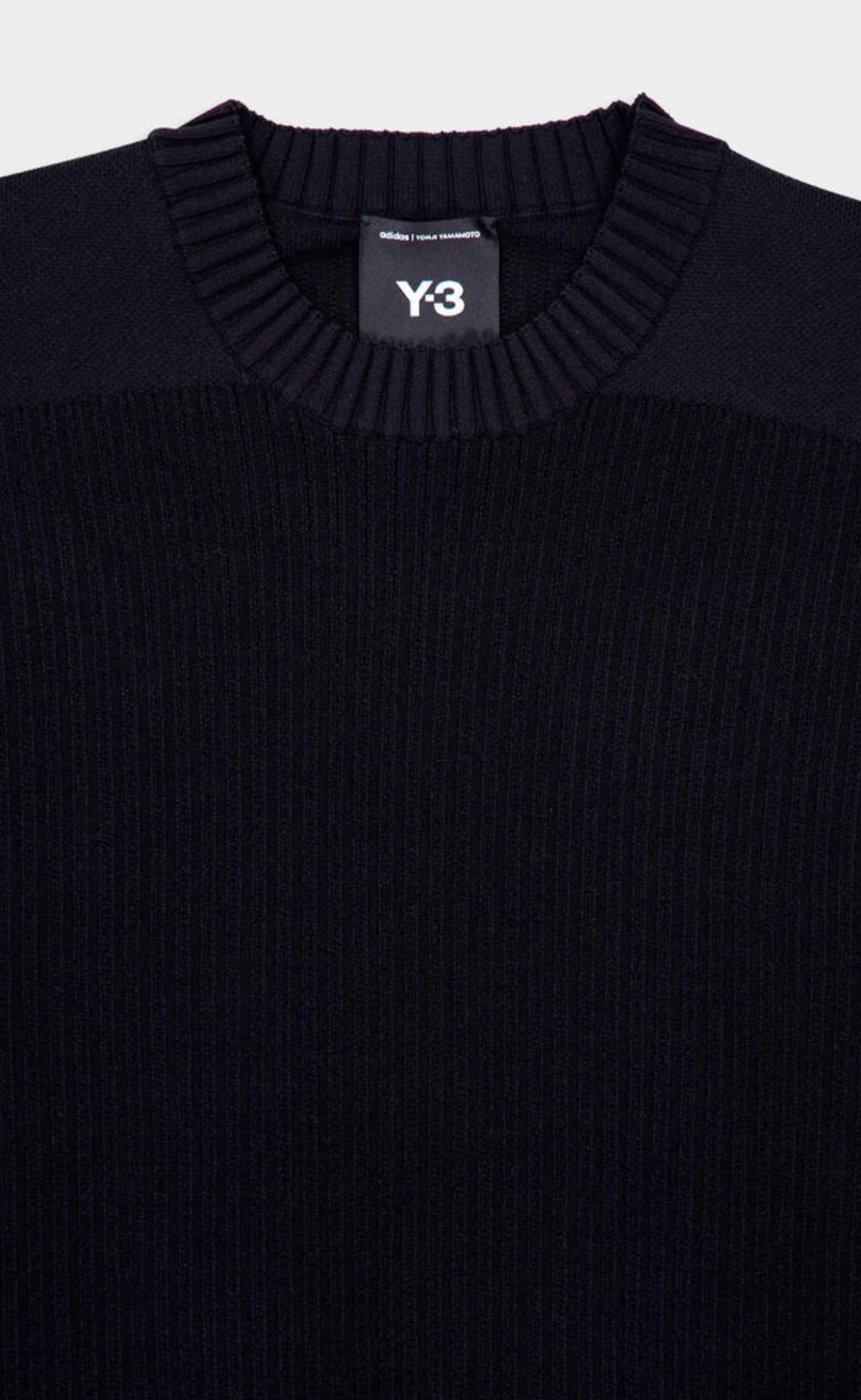 PADDED UT BLACK CREWNECK