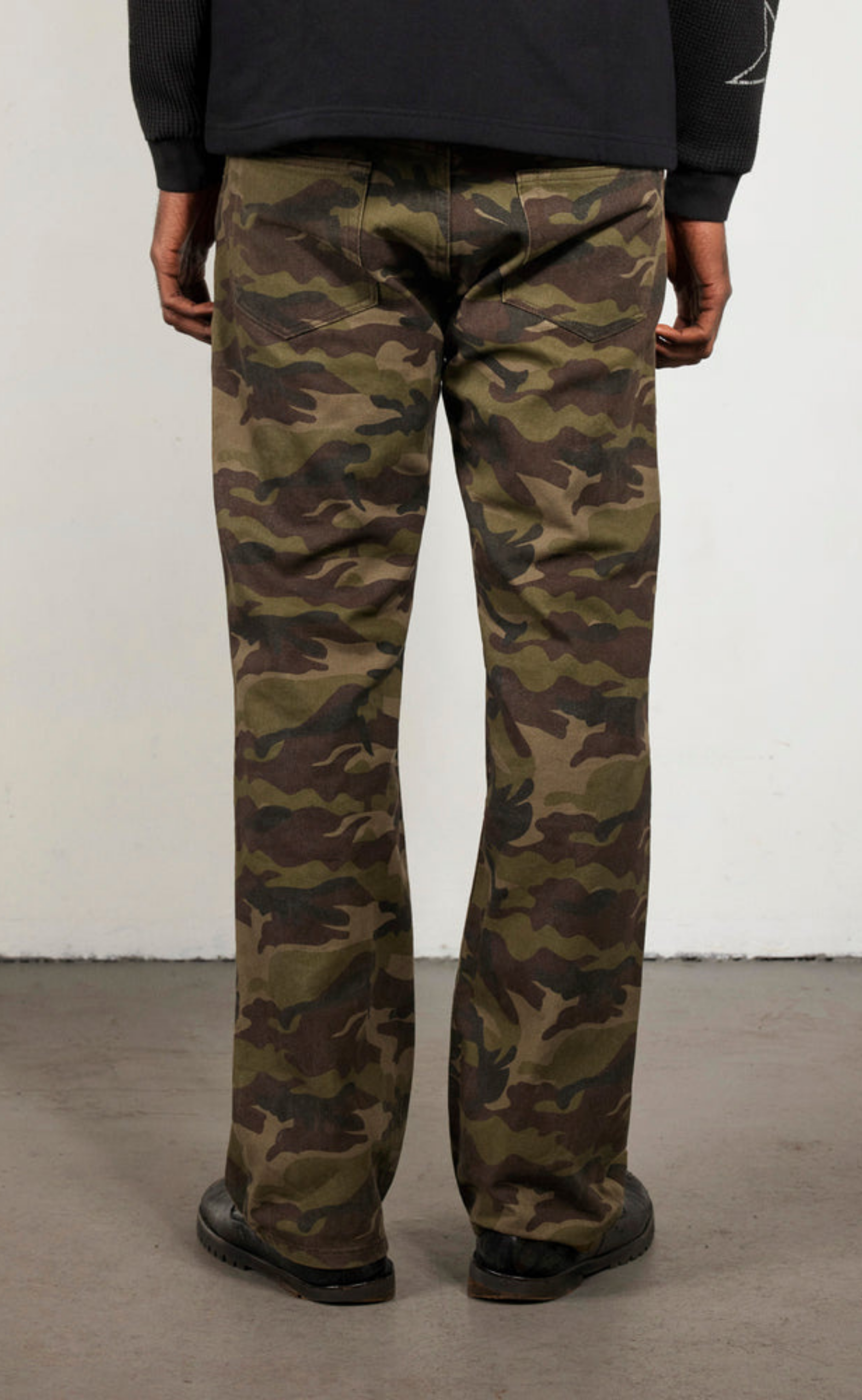 CAMO FLARE OLIVE JEANS