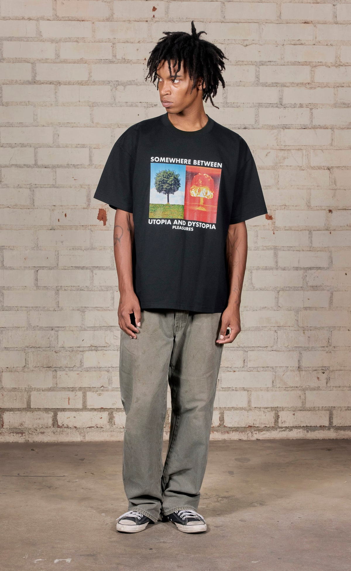 SOMEWHERE BLACK T-SHIRT
