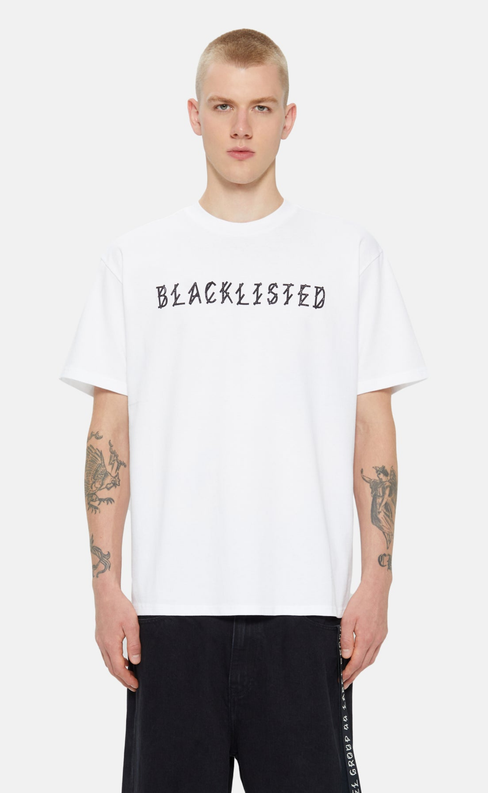 BLACKLISTED WHITE T-SHIRT