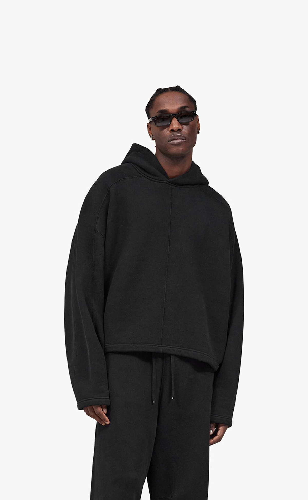 HEAVYWEIGHT BLACK HOODIE