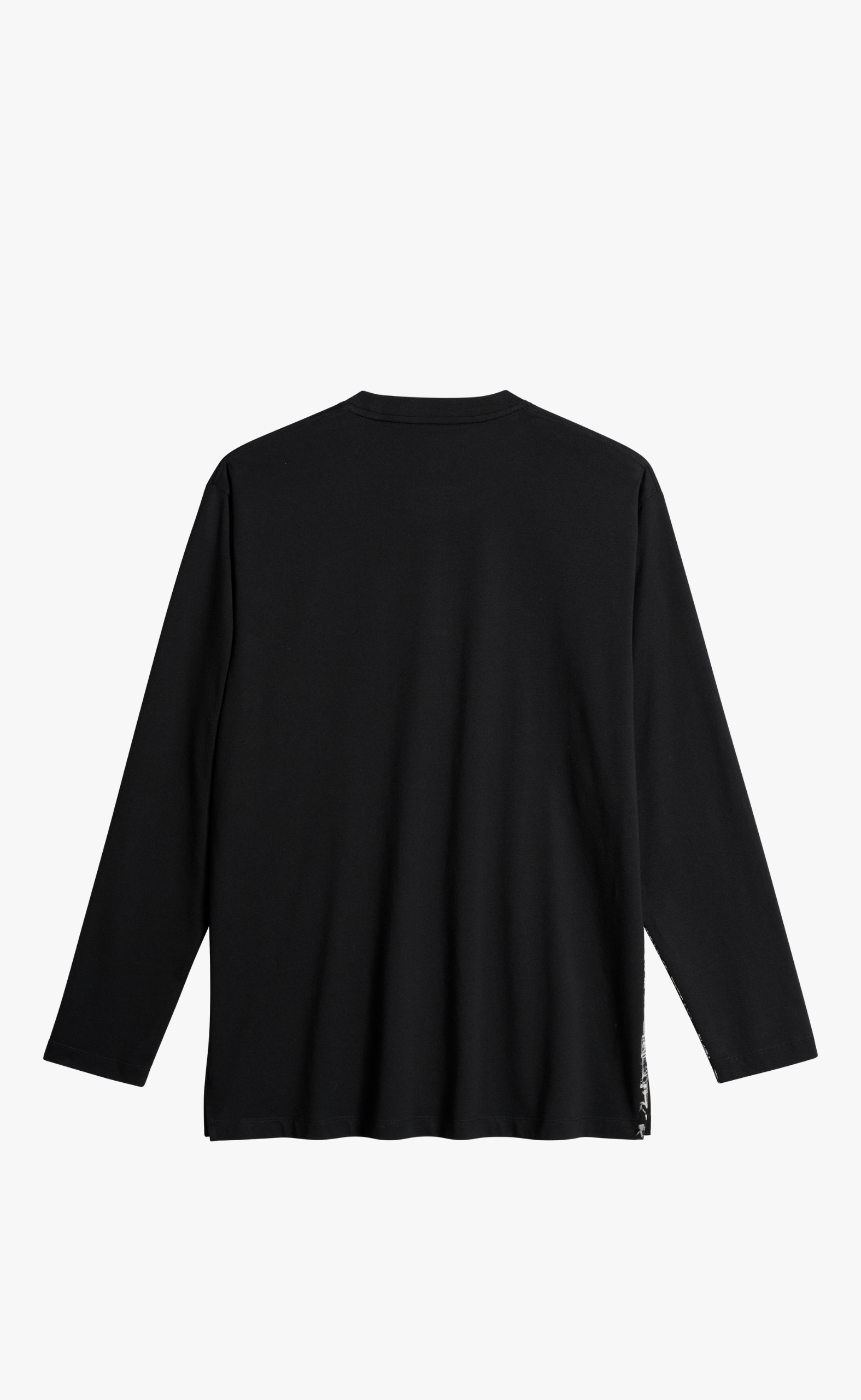 U GFX BLACK LONGSLEEVE