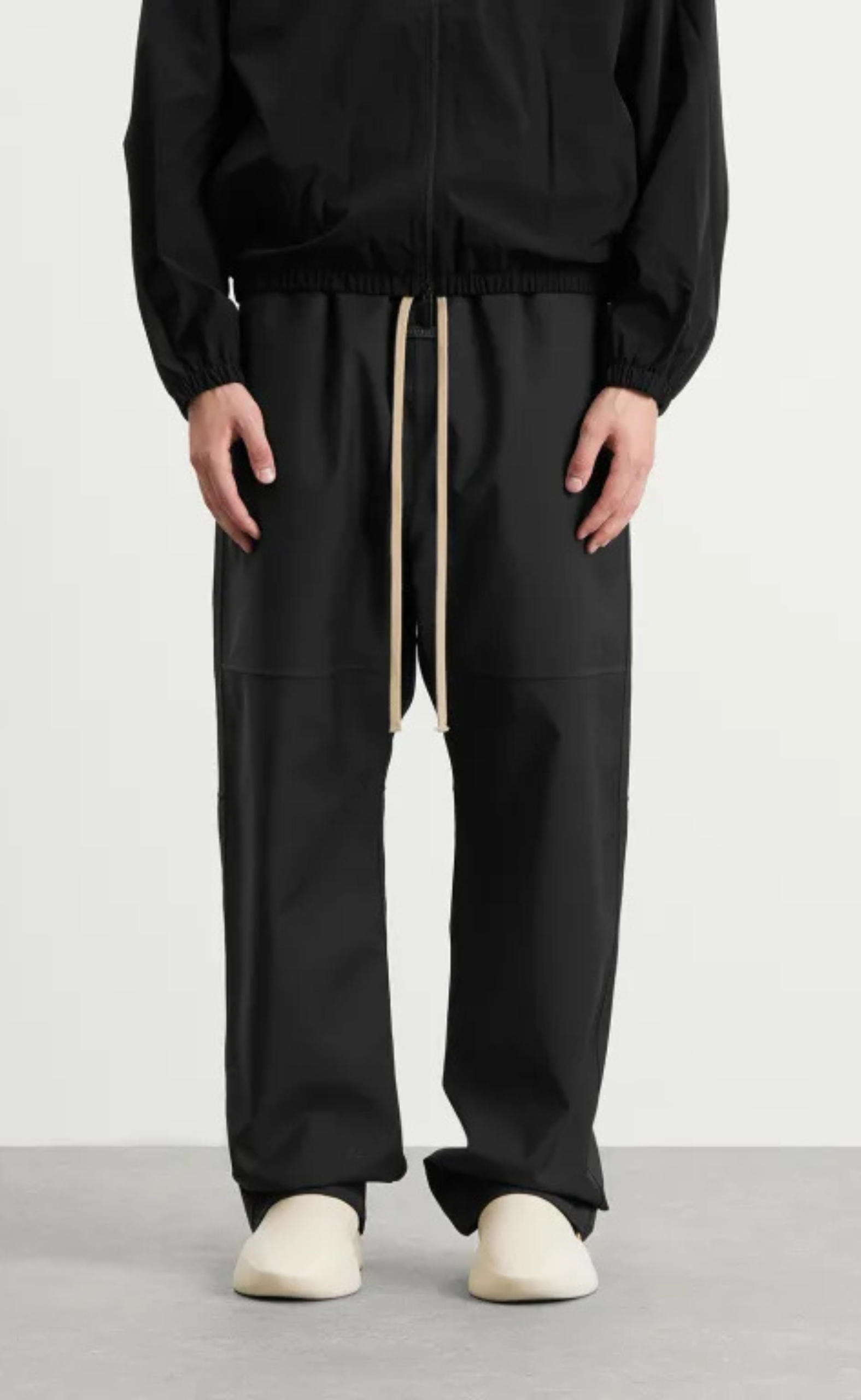 TECHNICAL DRAWSTRING BLACK PANT