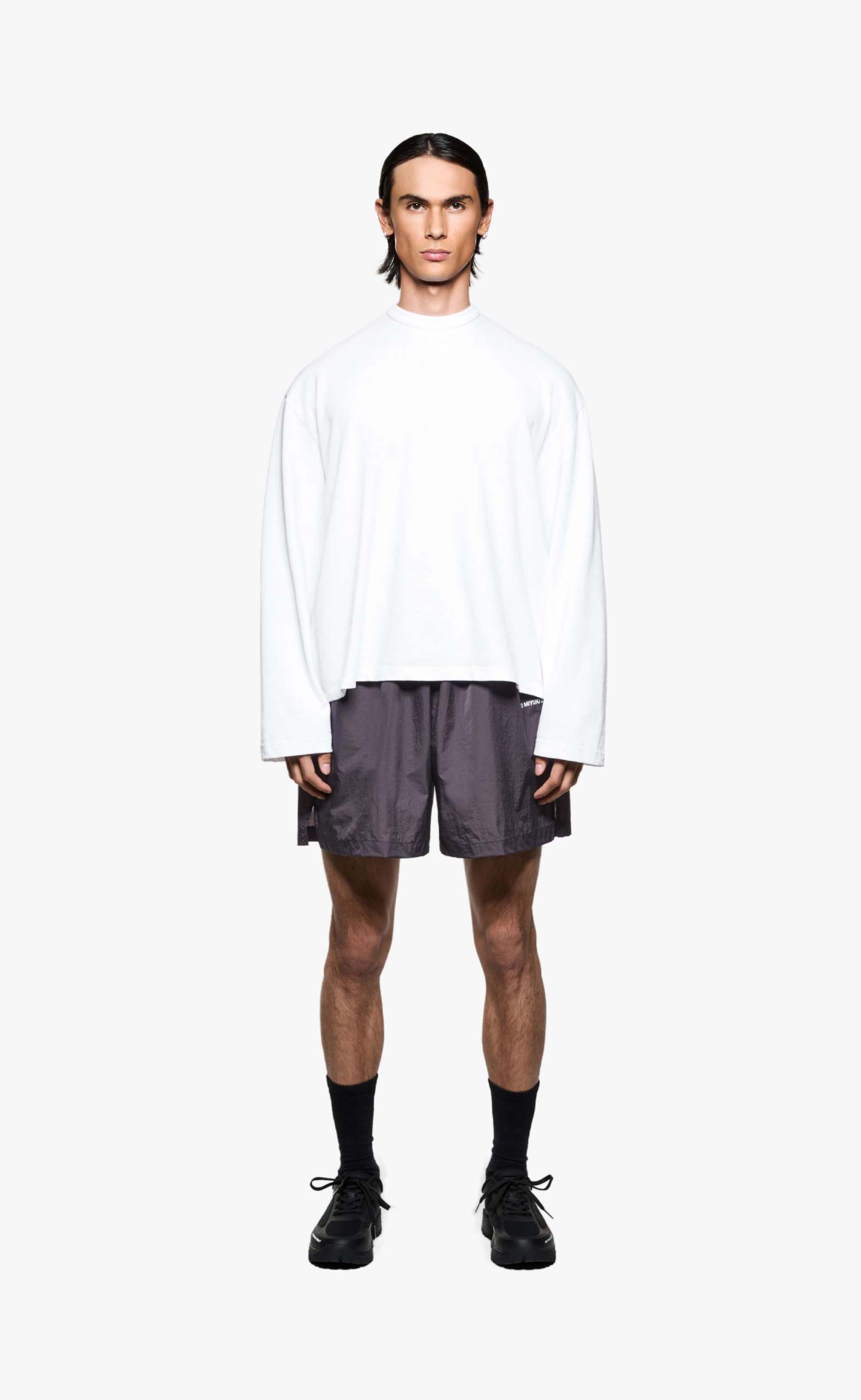 HYPERLIGHT WIND RAISIN SHORTS