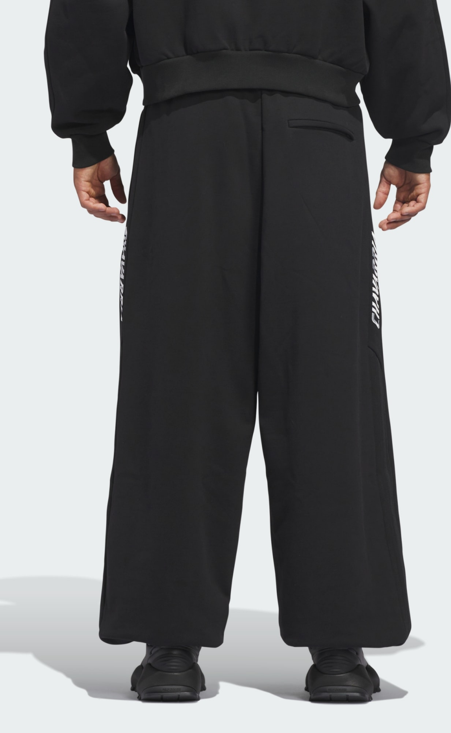 WC HEAVYWEIGHT BLACK SWEATPANTS