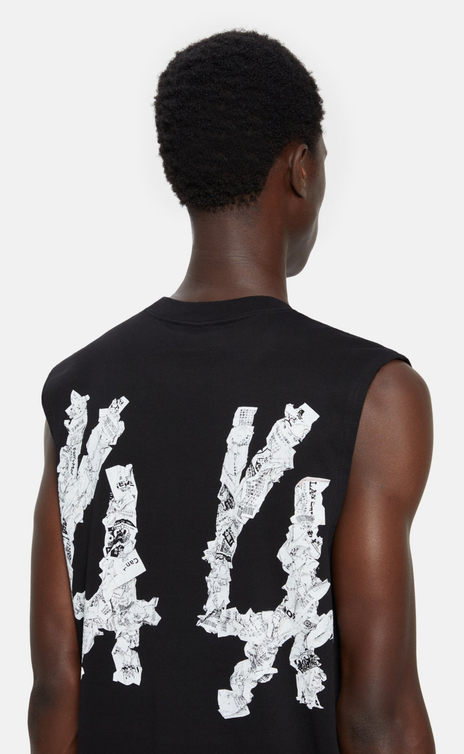 PRODUCT SLEEVELESS BLACK T-SHIRT