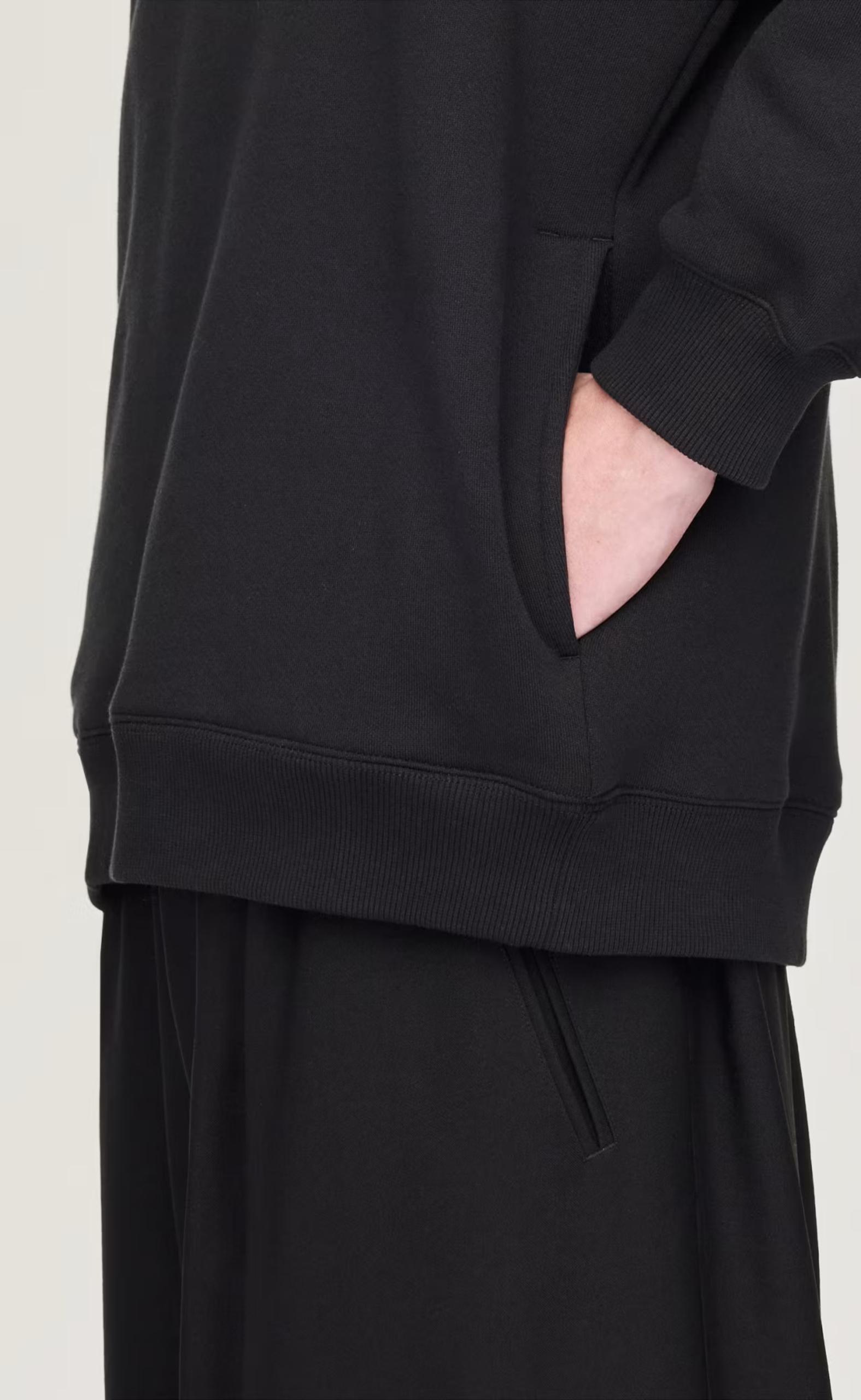GRAPHIC FT BLACK HOODIE