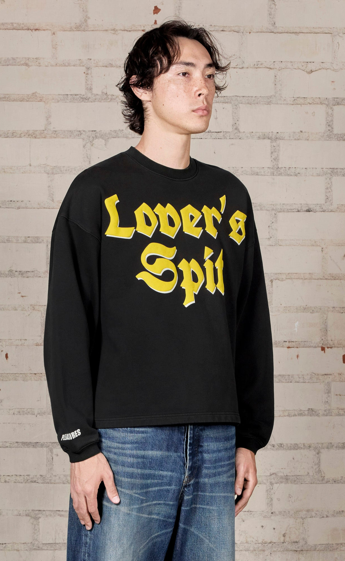 SPIT BLACK CREWNECK