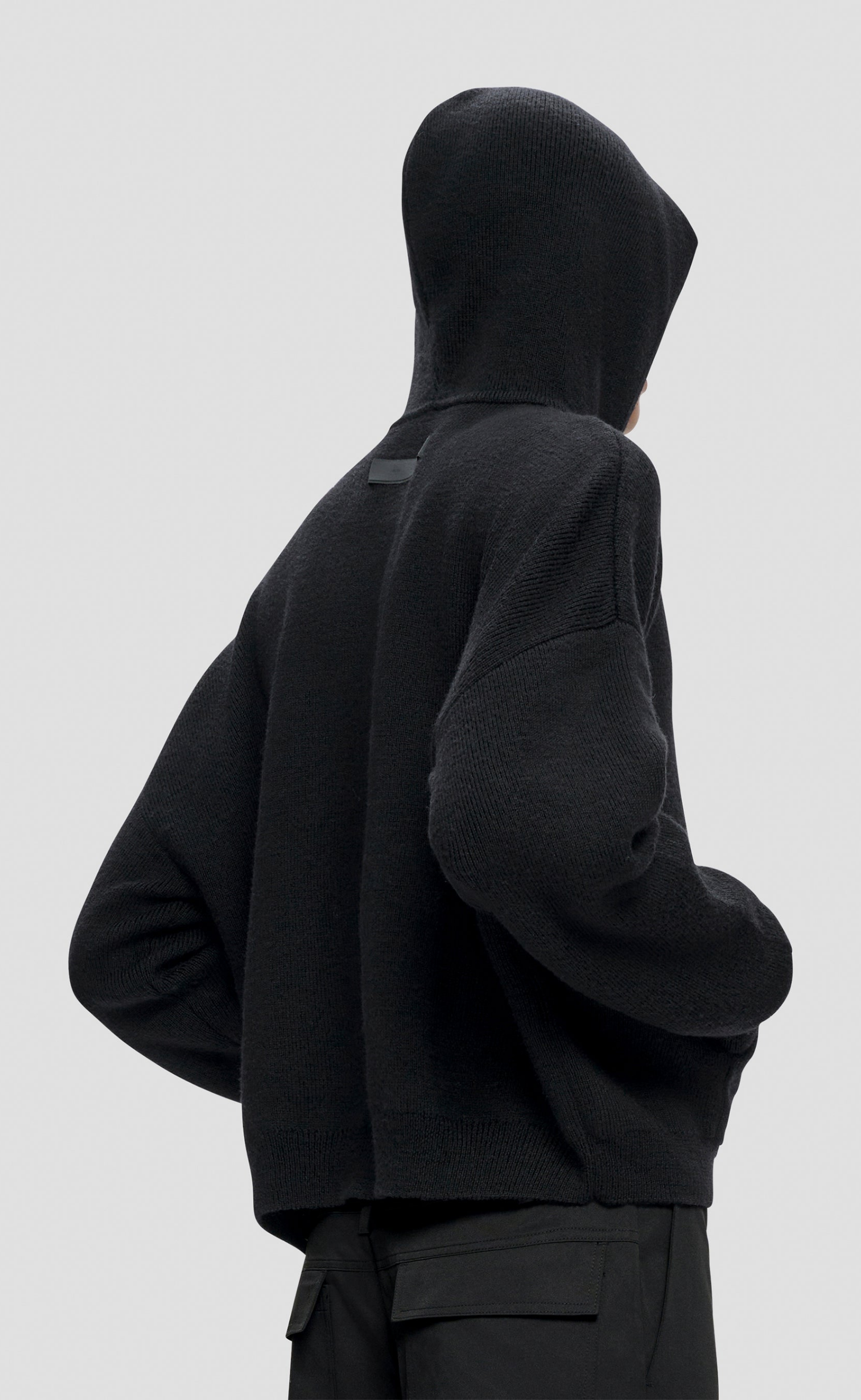 LAMPI KNIT BLACK HOODIE