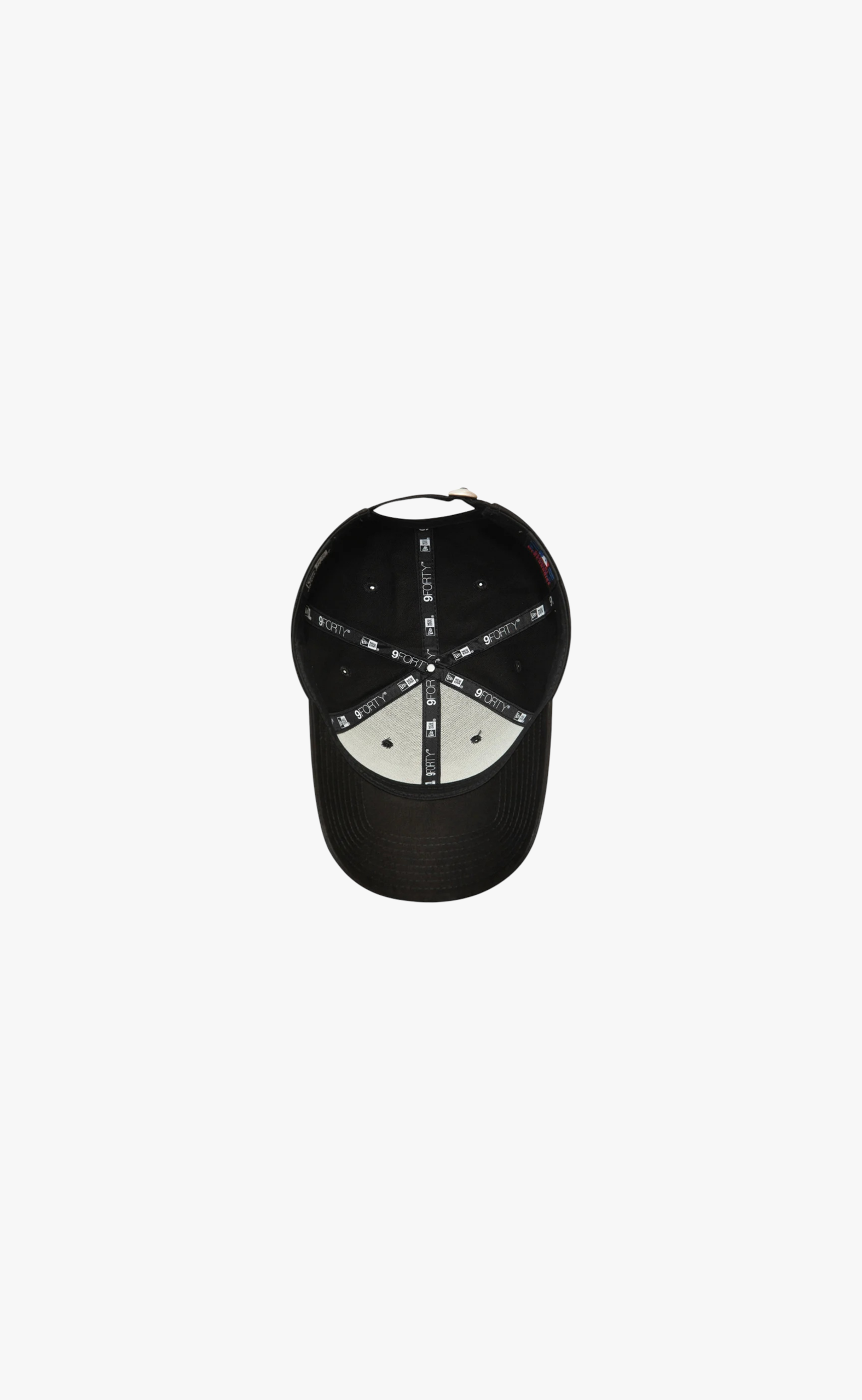 NEW YORK YANKEES ESSENTIAL LOGO BLACK HAT