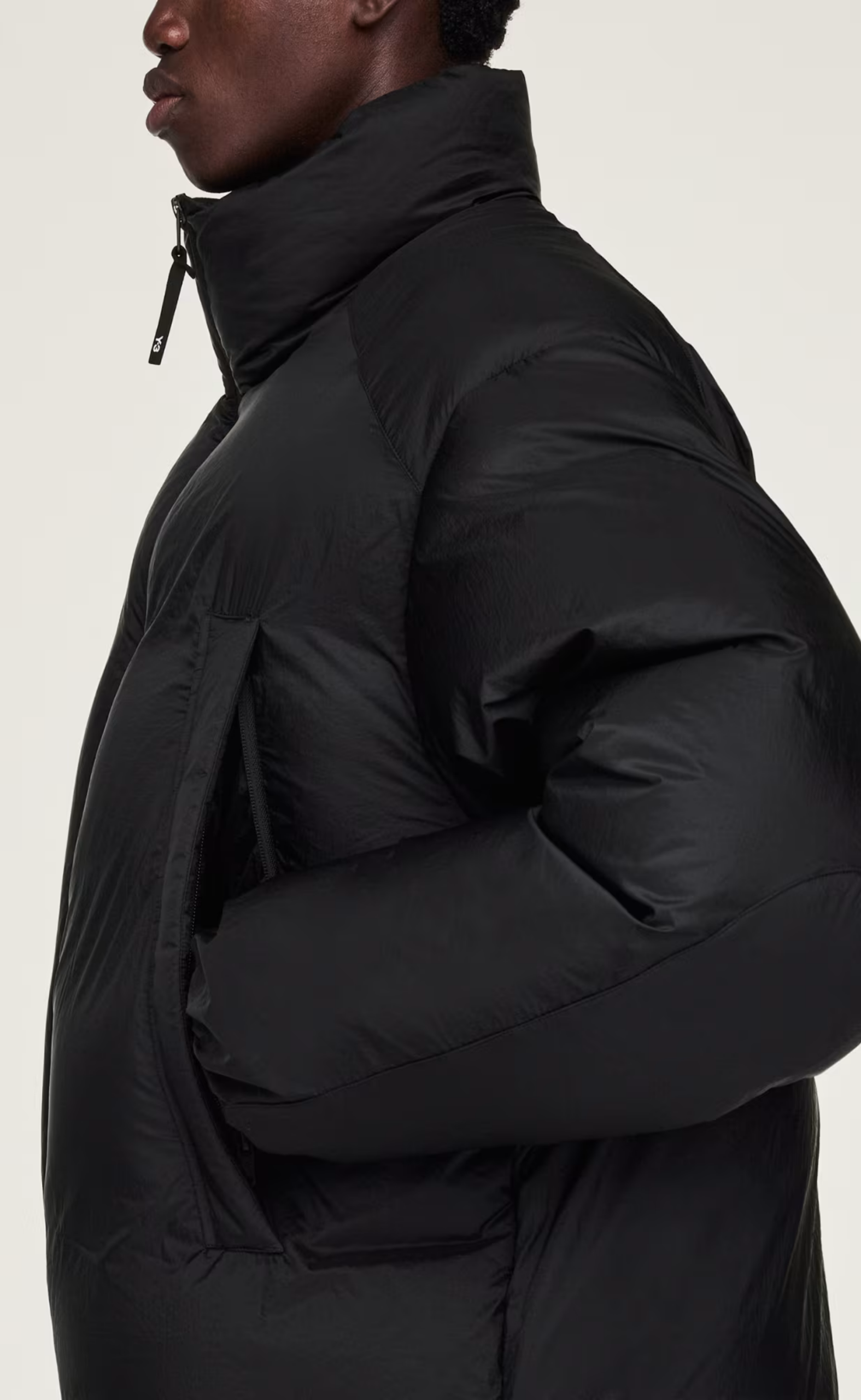 PUFFER BLACK JACKET