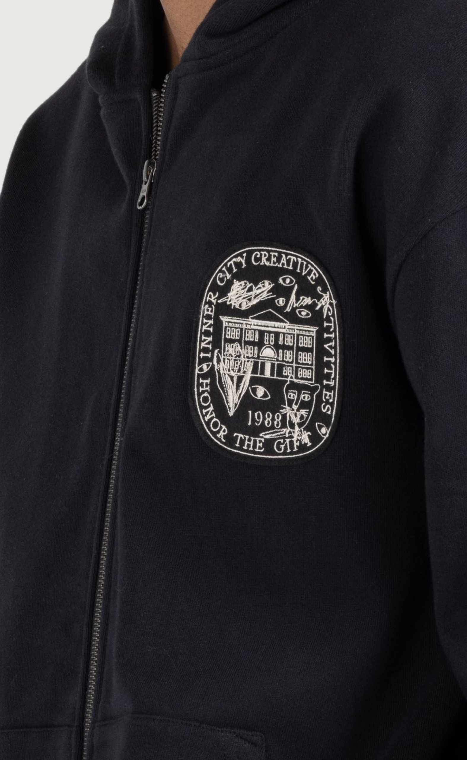 HONOR ART INSTITUTE ZIP BLACK HOODIE