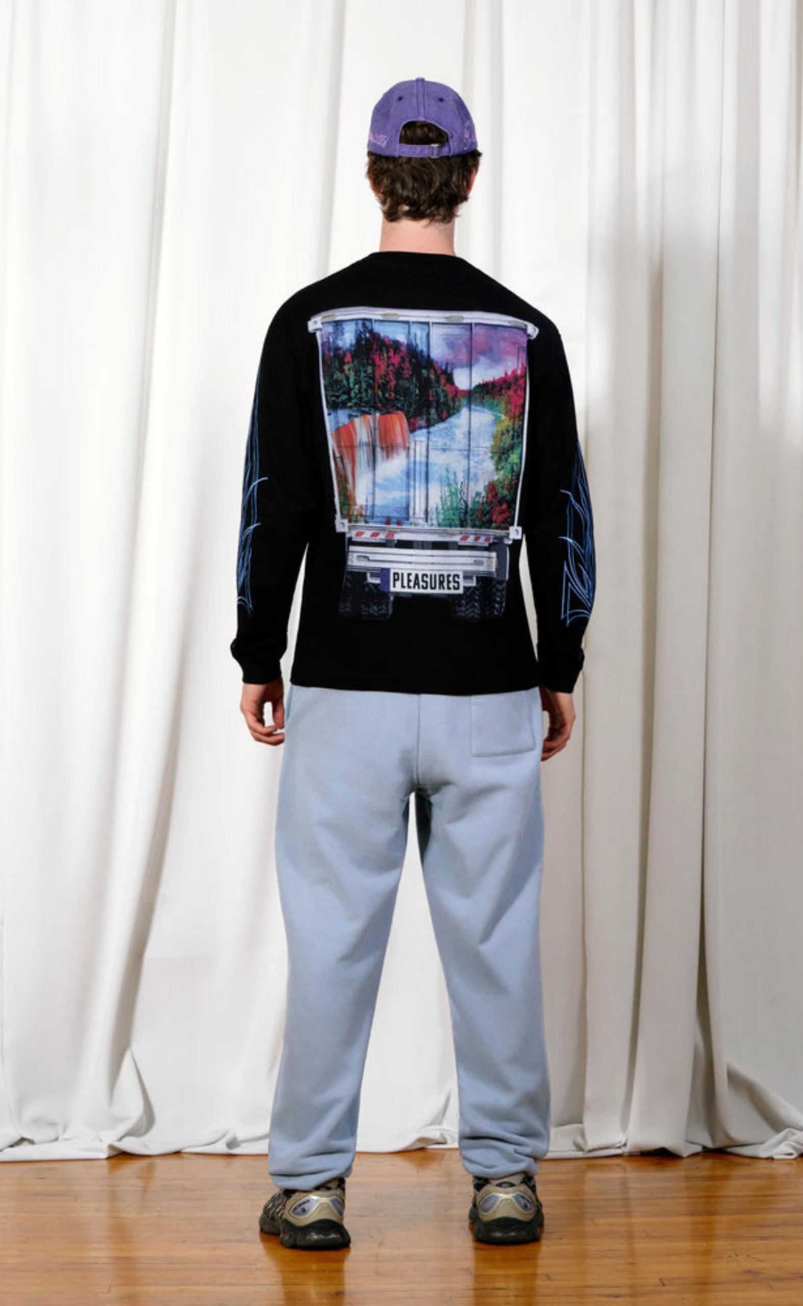 SEMI HEAVYWEIGHT BLACK LONGSLEEVE